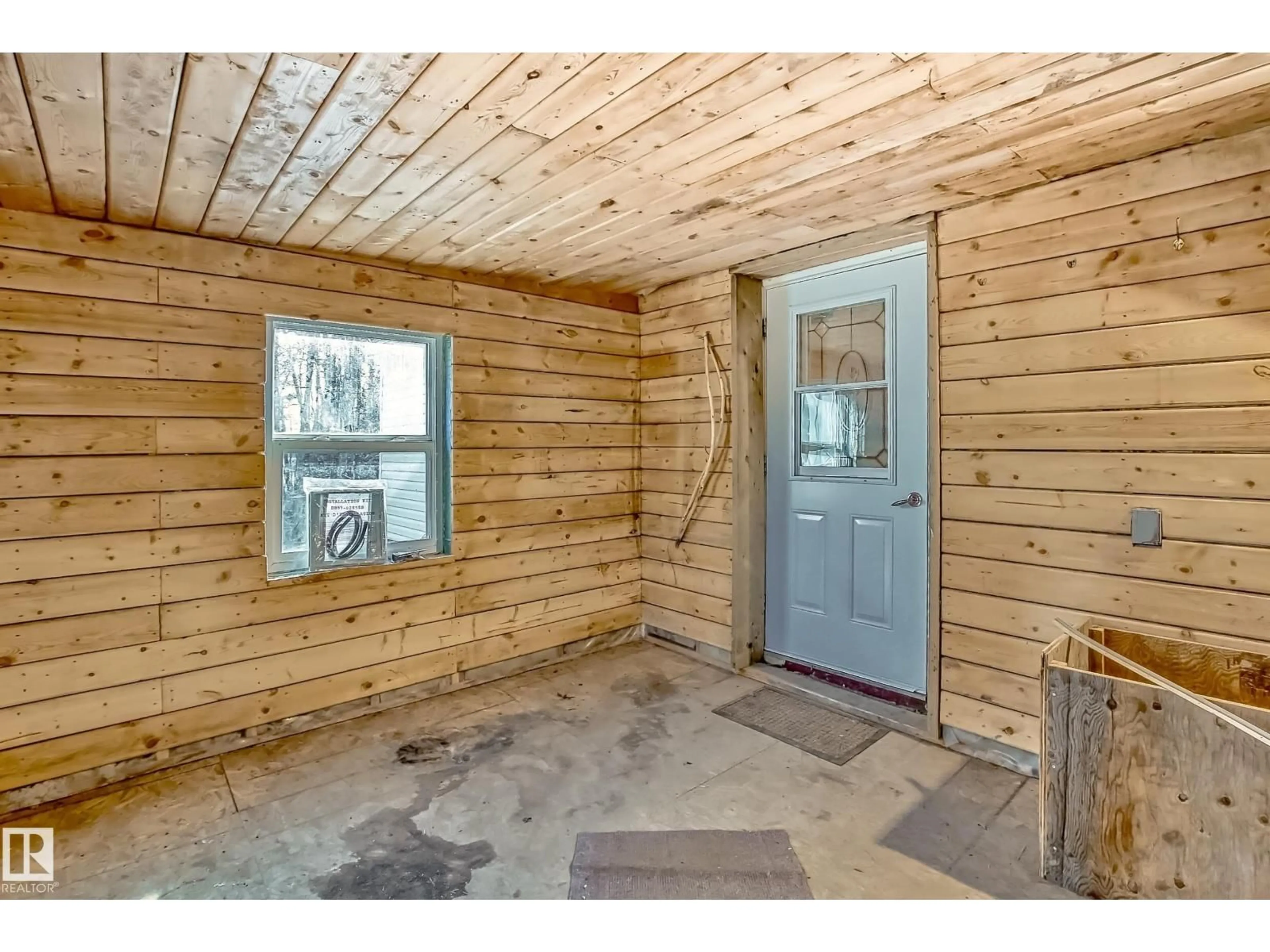 Indoor entryway for 453020 RGE ROAD 274, Rural Wetaskiwin County Alberta T0C1H0