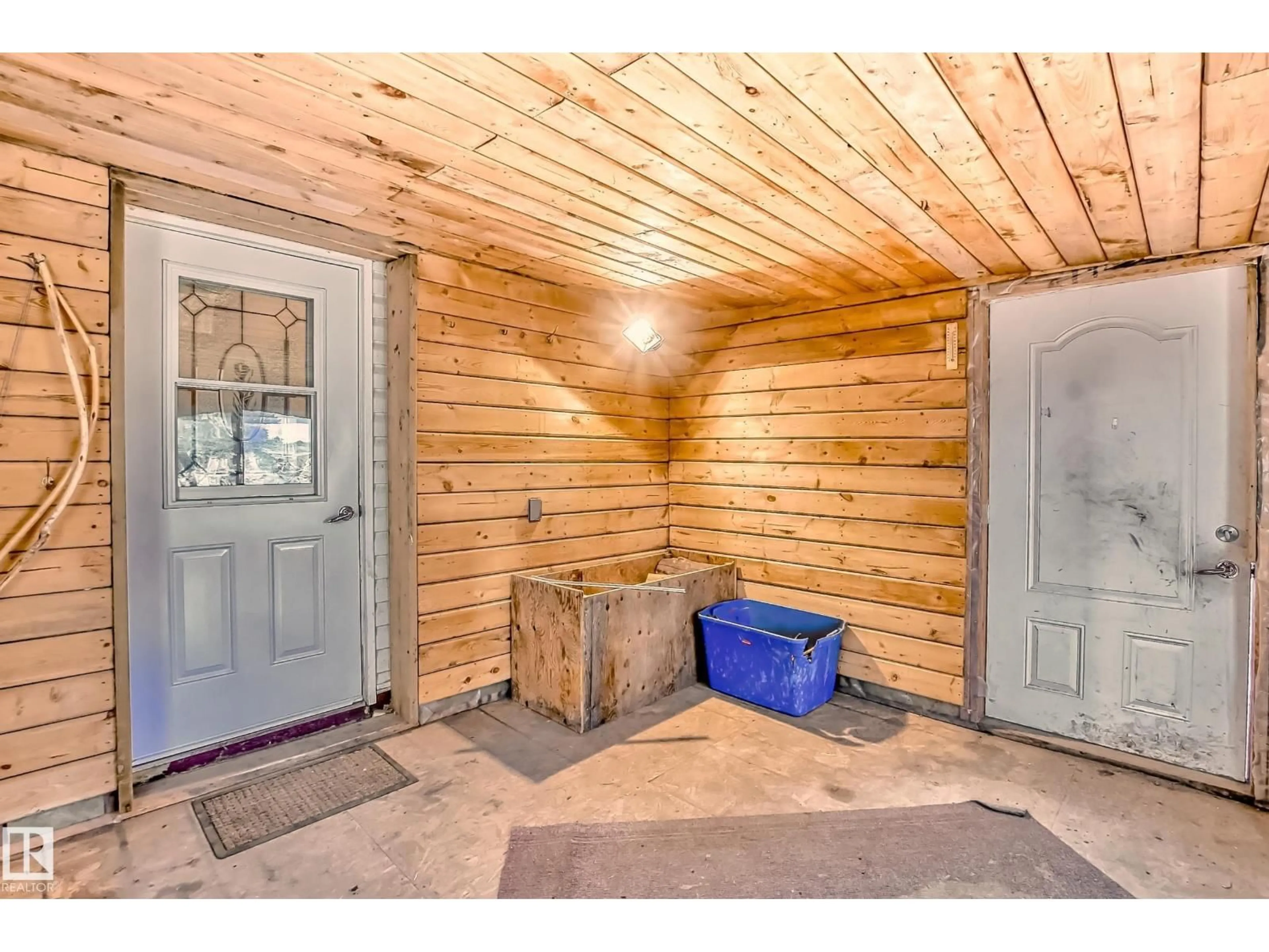 Indoor entryway for 453020 RGE ROAD 274, Rural Wetaskiwin County Alberta T0C1H0