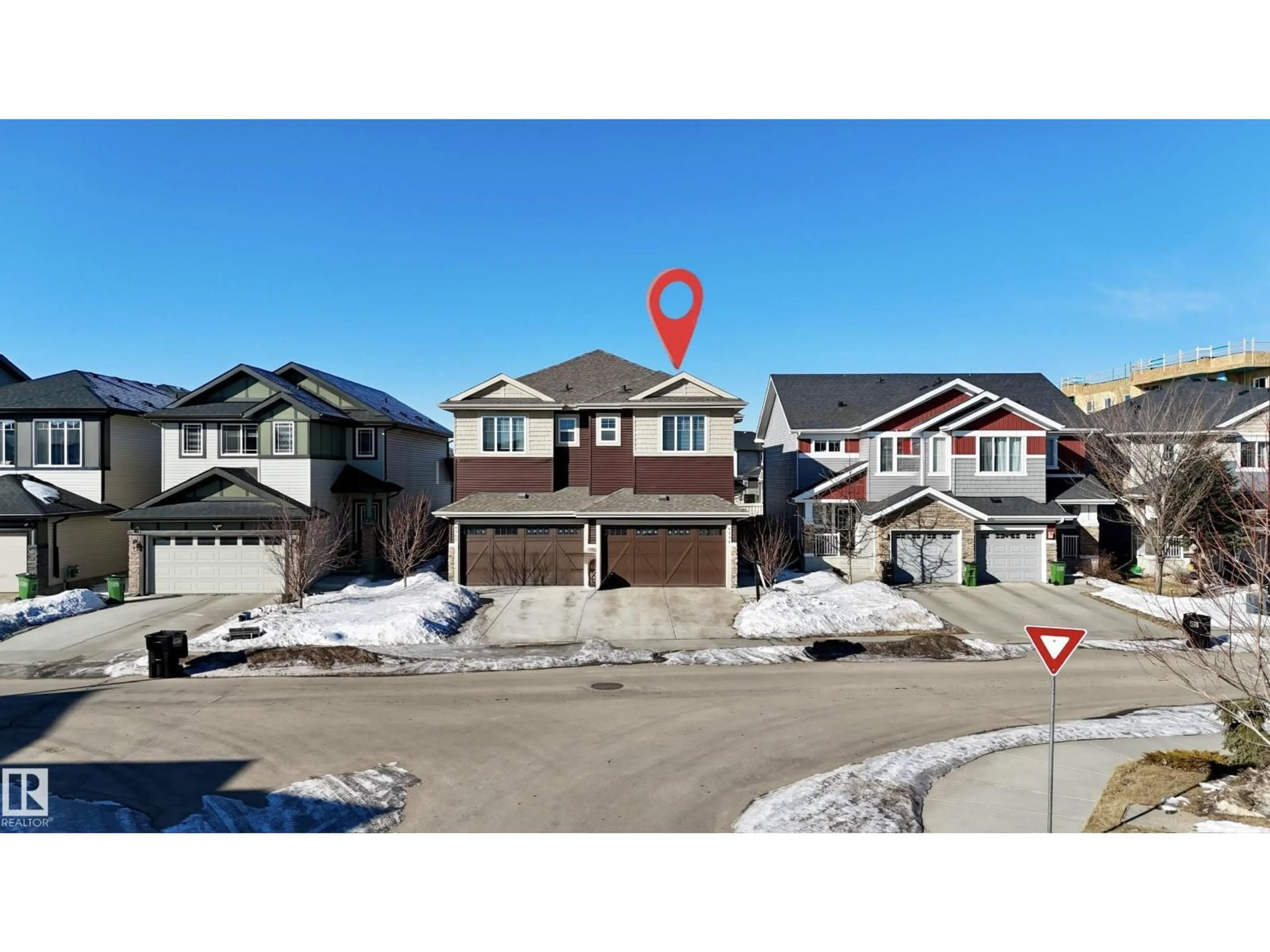 A pic from outside/outdoor area/front of a property/back of a property/a pic from drone, street for 4556 ALWOOD WY, Edmonton Alberta T6W1A8
