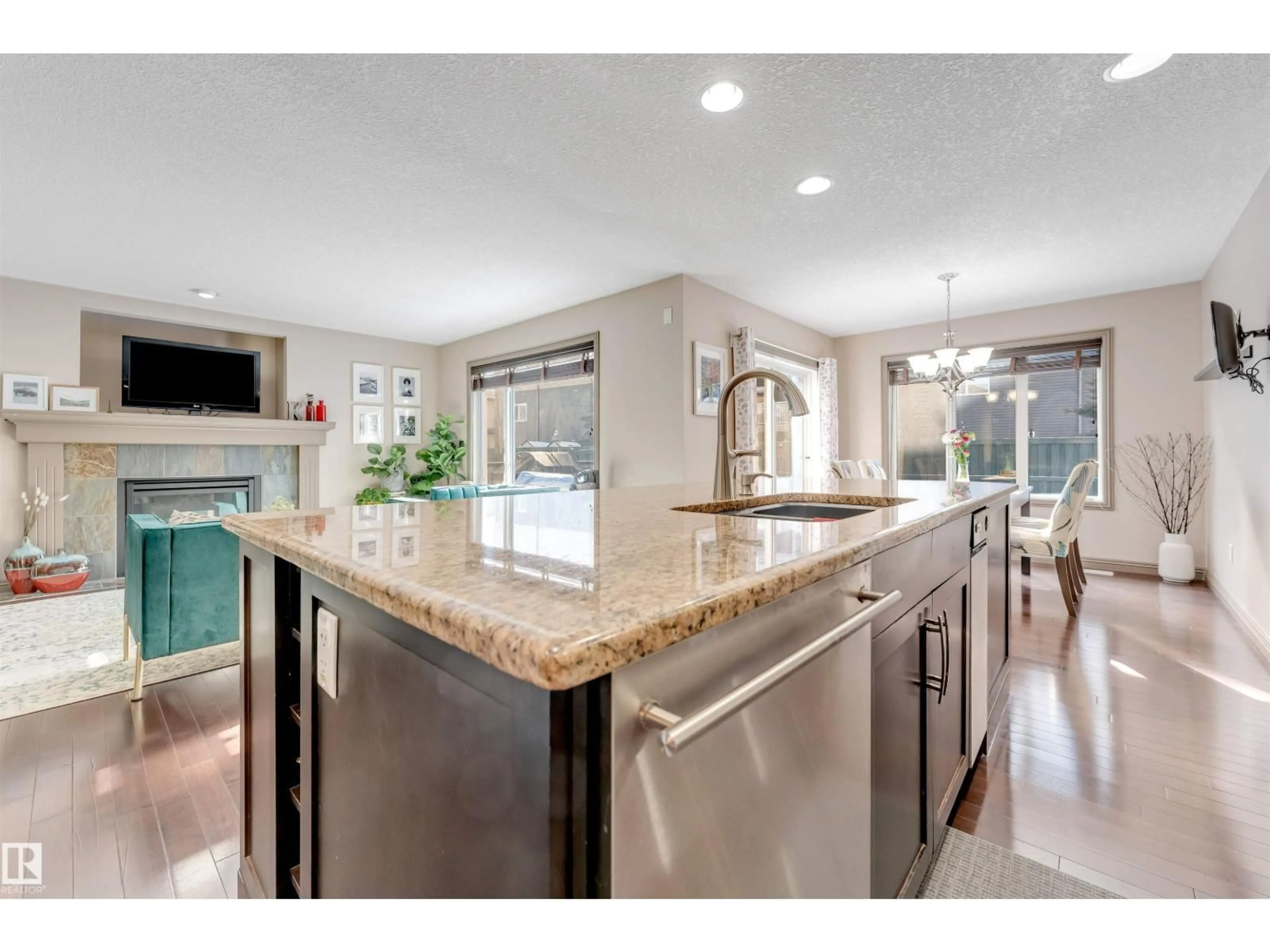 Open concept kitchen, ceramic/tile floor for SW - 12063 21 AV, Edmonton Alberta T6W0C7