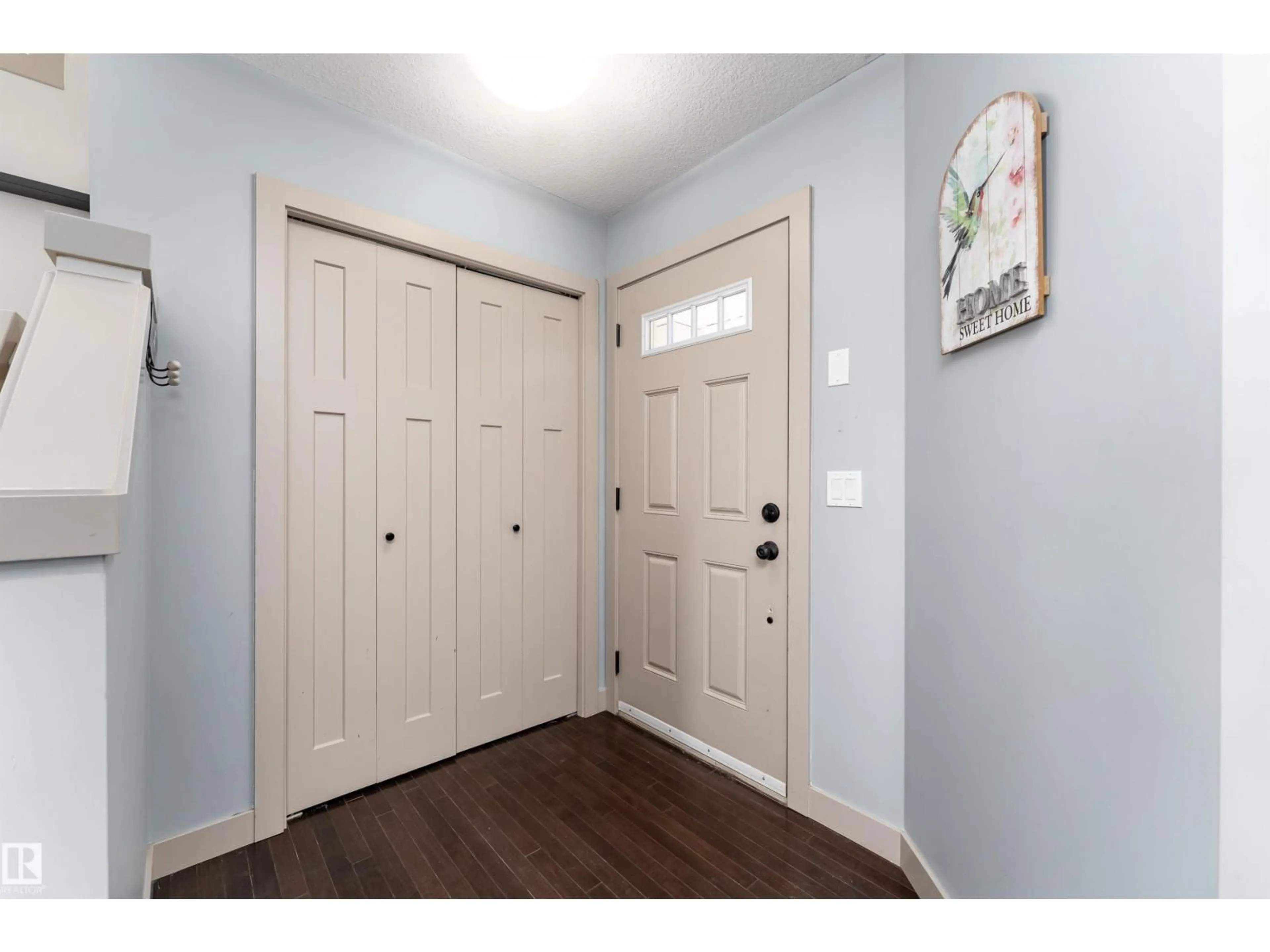 Indoor entryway for 152 RADCLIFFE WD, Fort Saskatchewan Alberta T8L0S9