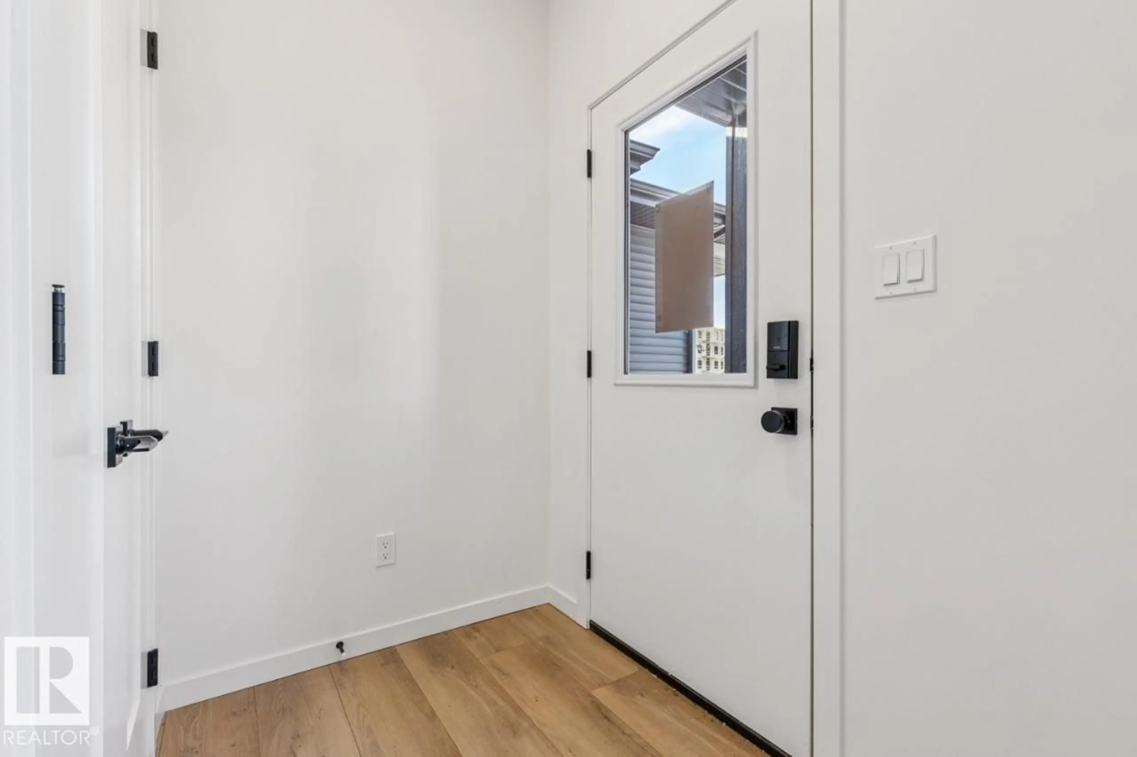 Indoor entryway for 309 RANKIN DR, St. Albert Alberta T8N7X3