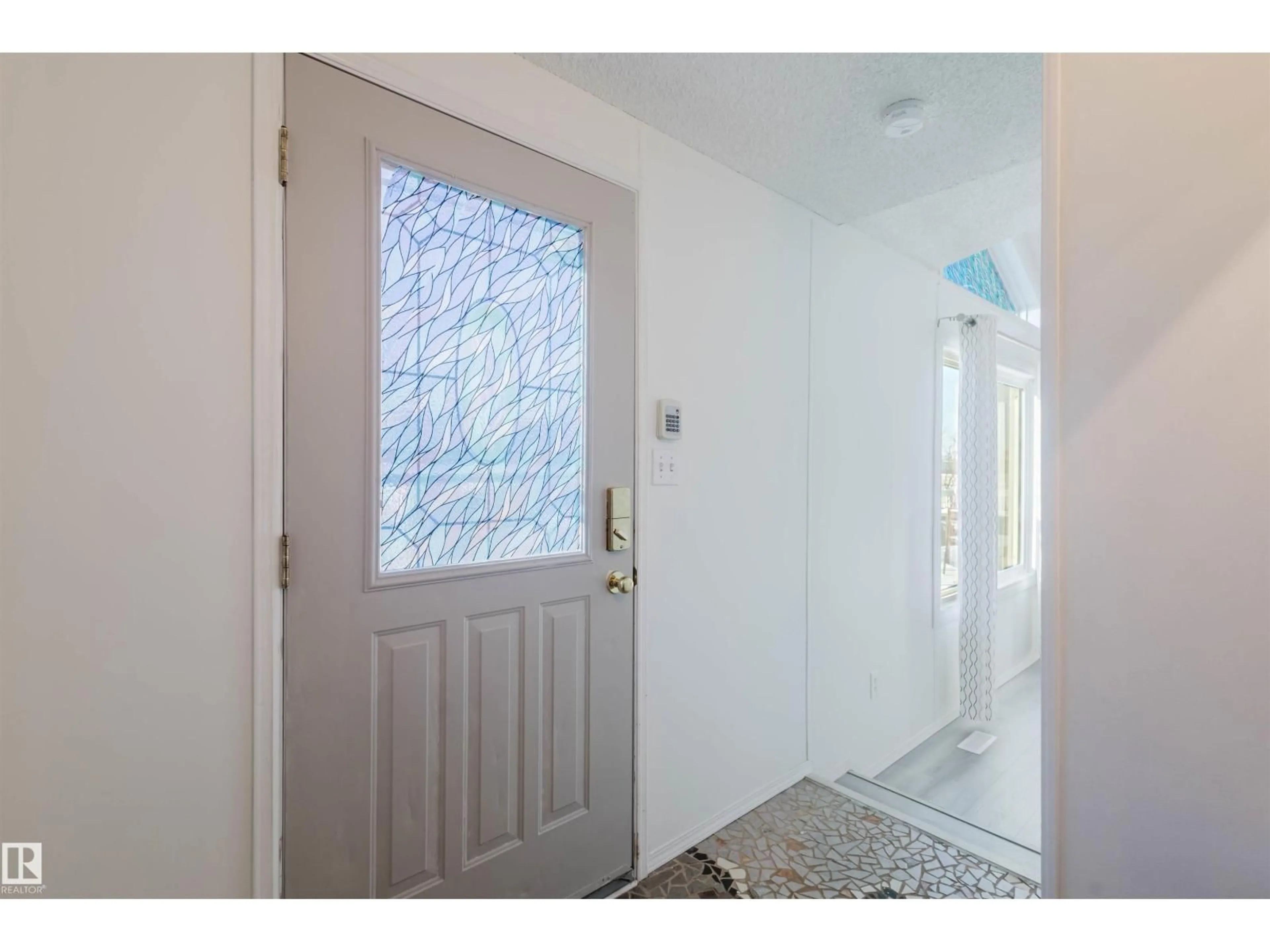 Indoor entryway for 3419 LAKEVIEW POINT NW, Edmonton Alberta T5S2R8