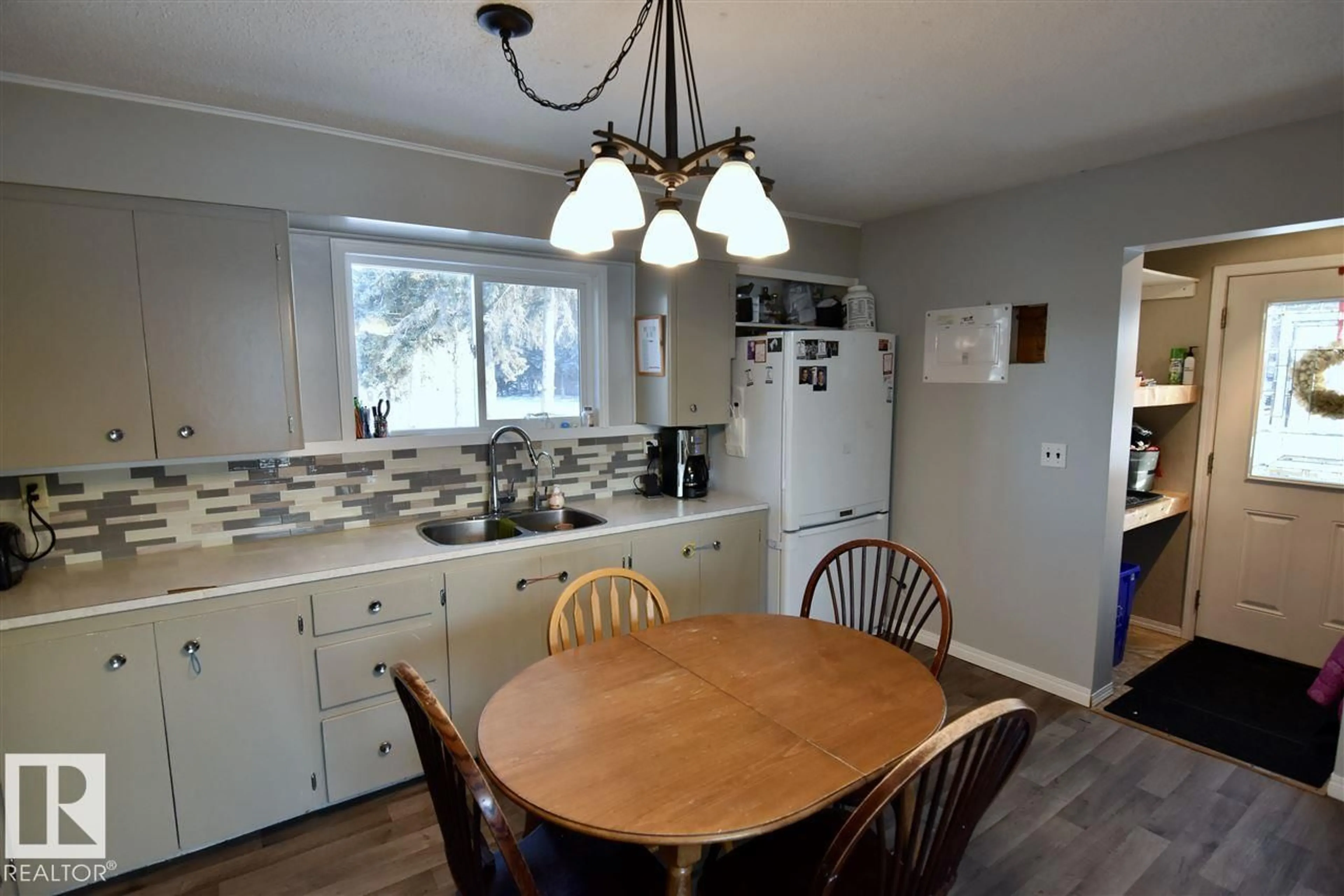 Unknown for 4802 45 AV, St. Paul Town Alberta T0A3A3