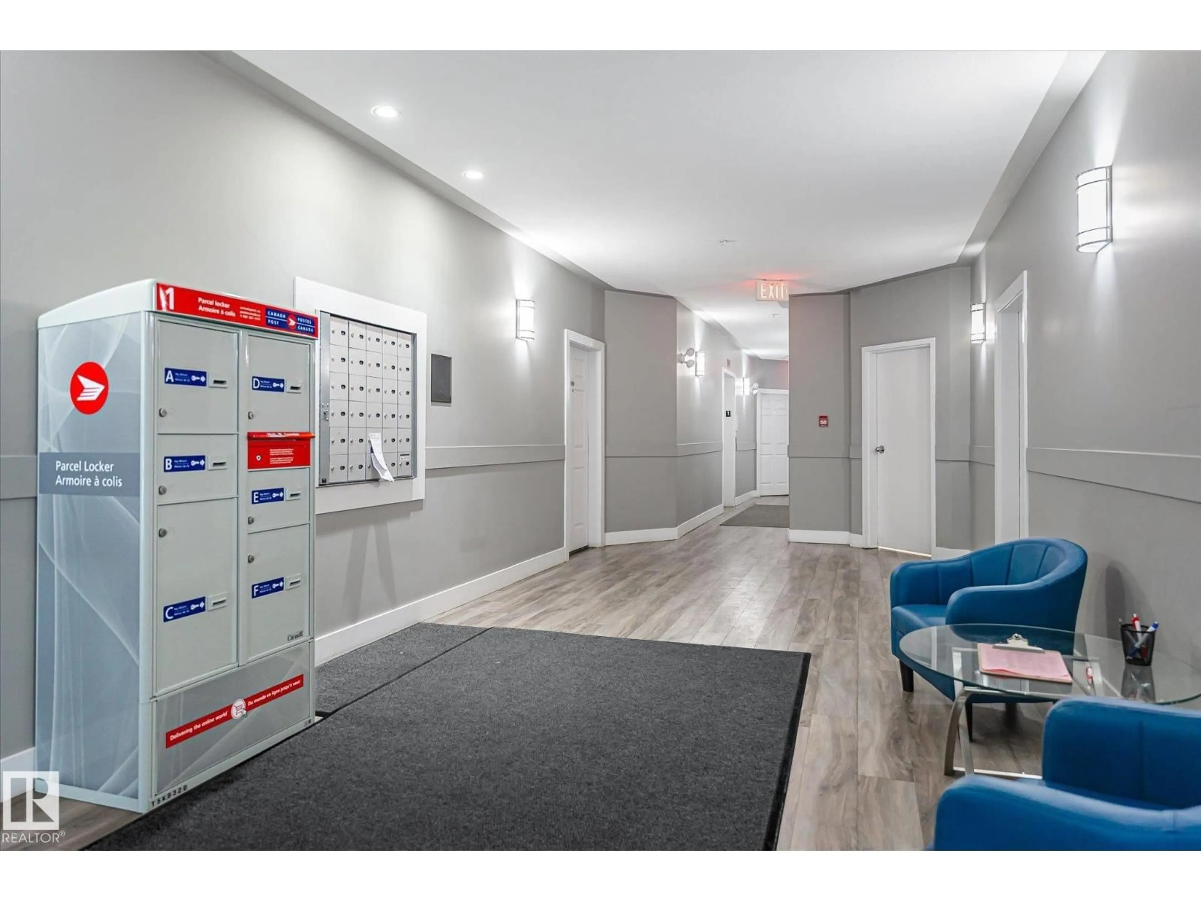 Indoor foyer for 506 - 10046 110 ST, Edmonton Alberta T5K2Y2