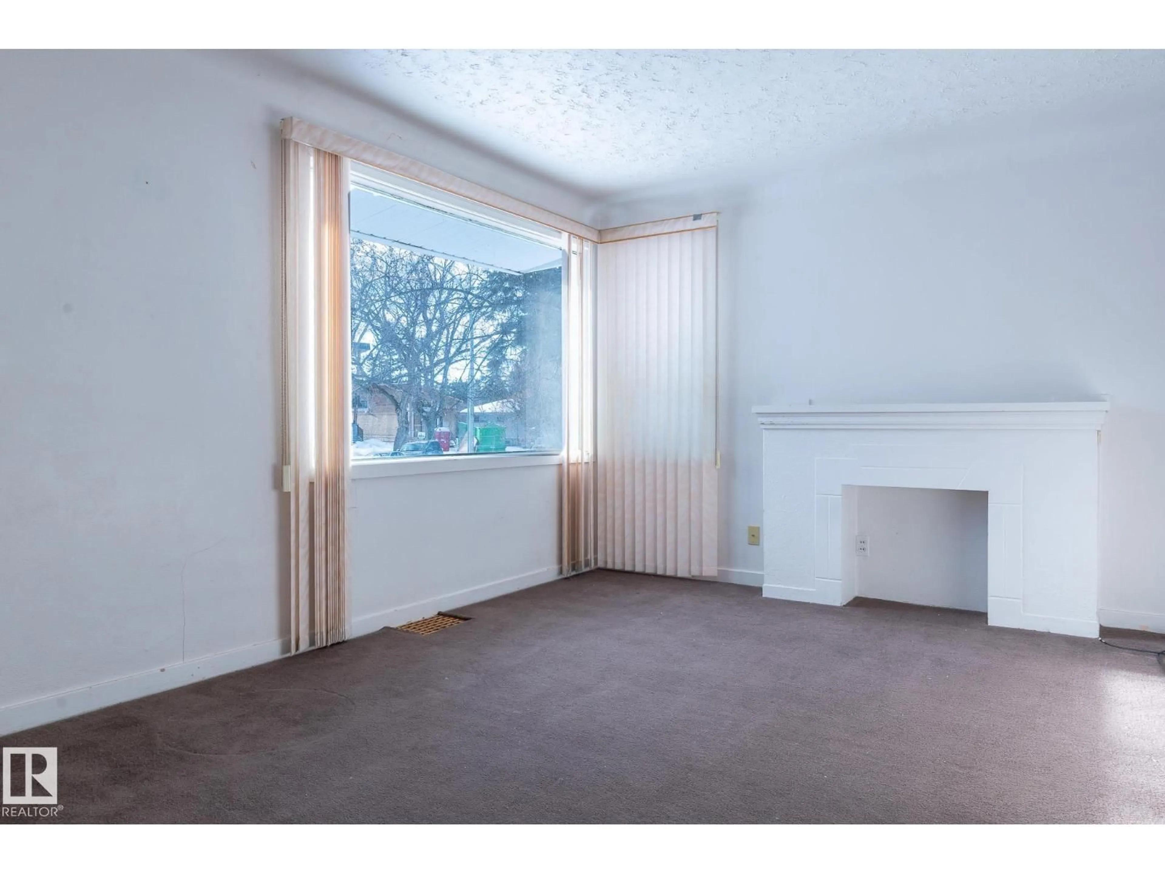 A pic of a room for 11234 71 AV, Edmonton Alberta T6G0A6