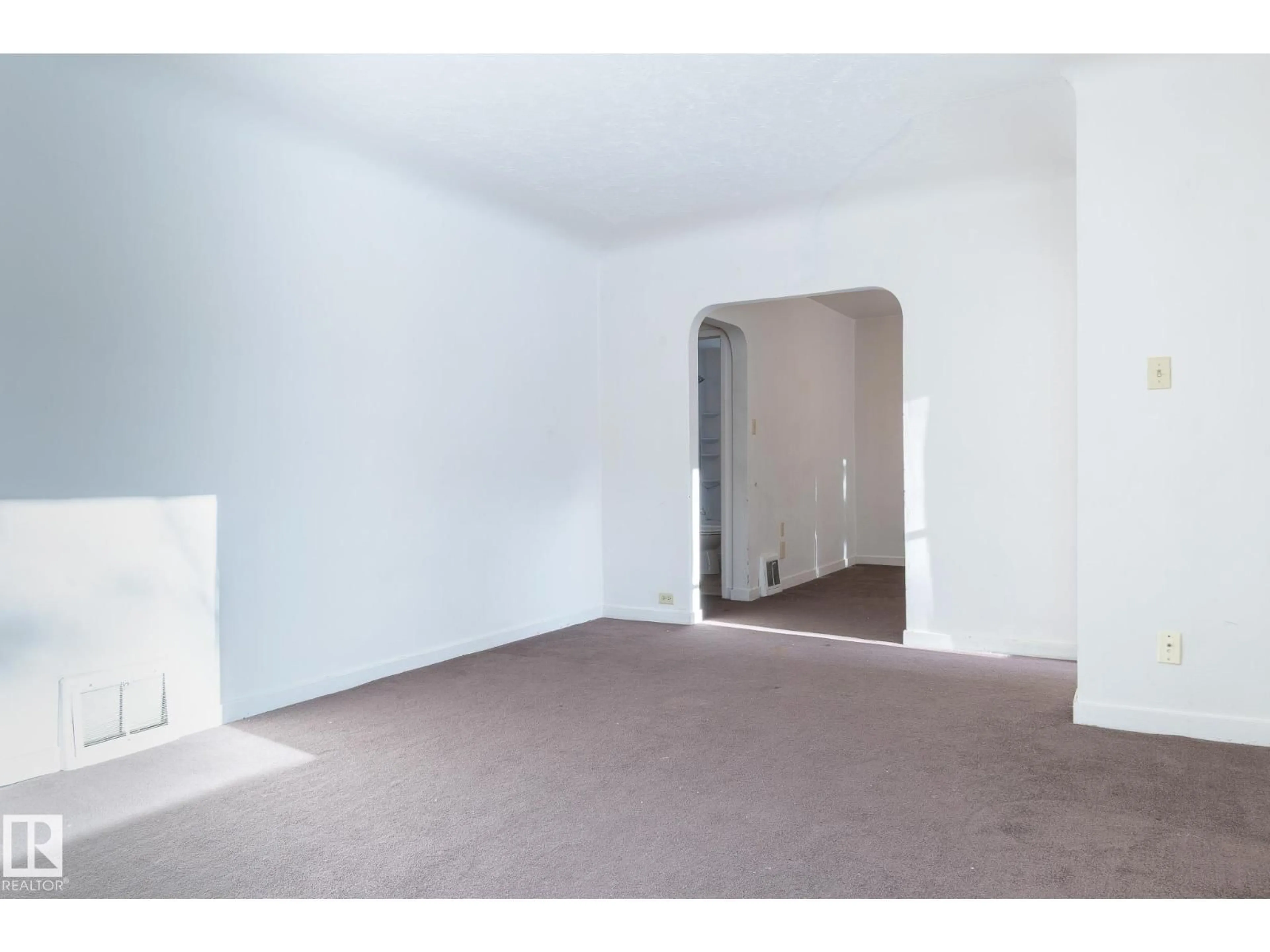 A pic of a room for 11234 71 AV, Edmonton Alberta T6G0A6