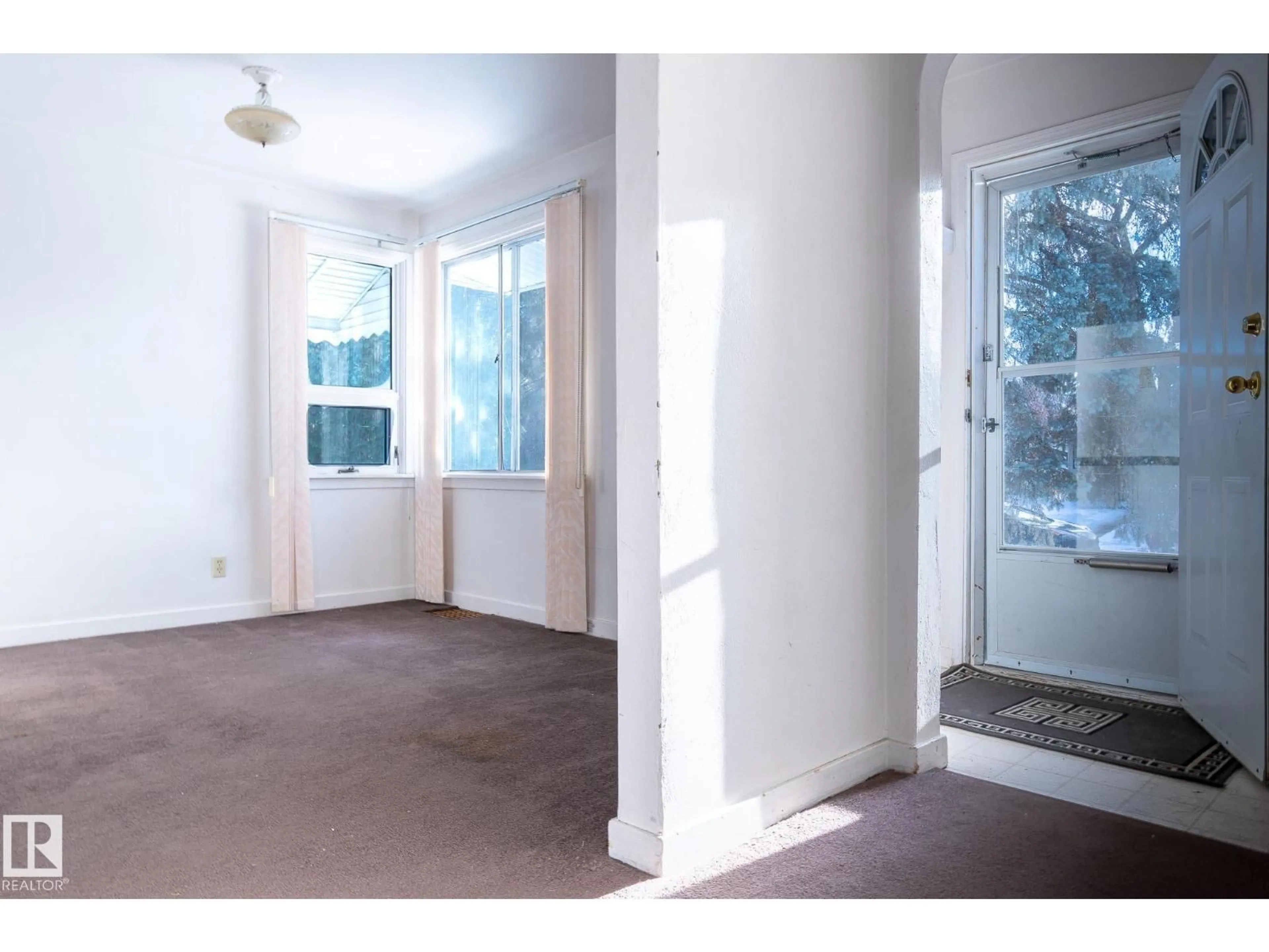 Unknown for 11234 71 AV, Edmonton Alberta T6G0A6