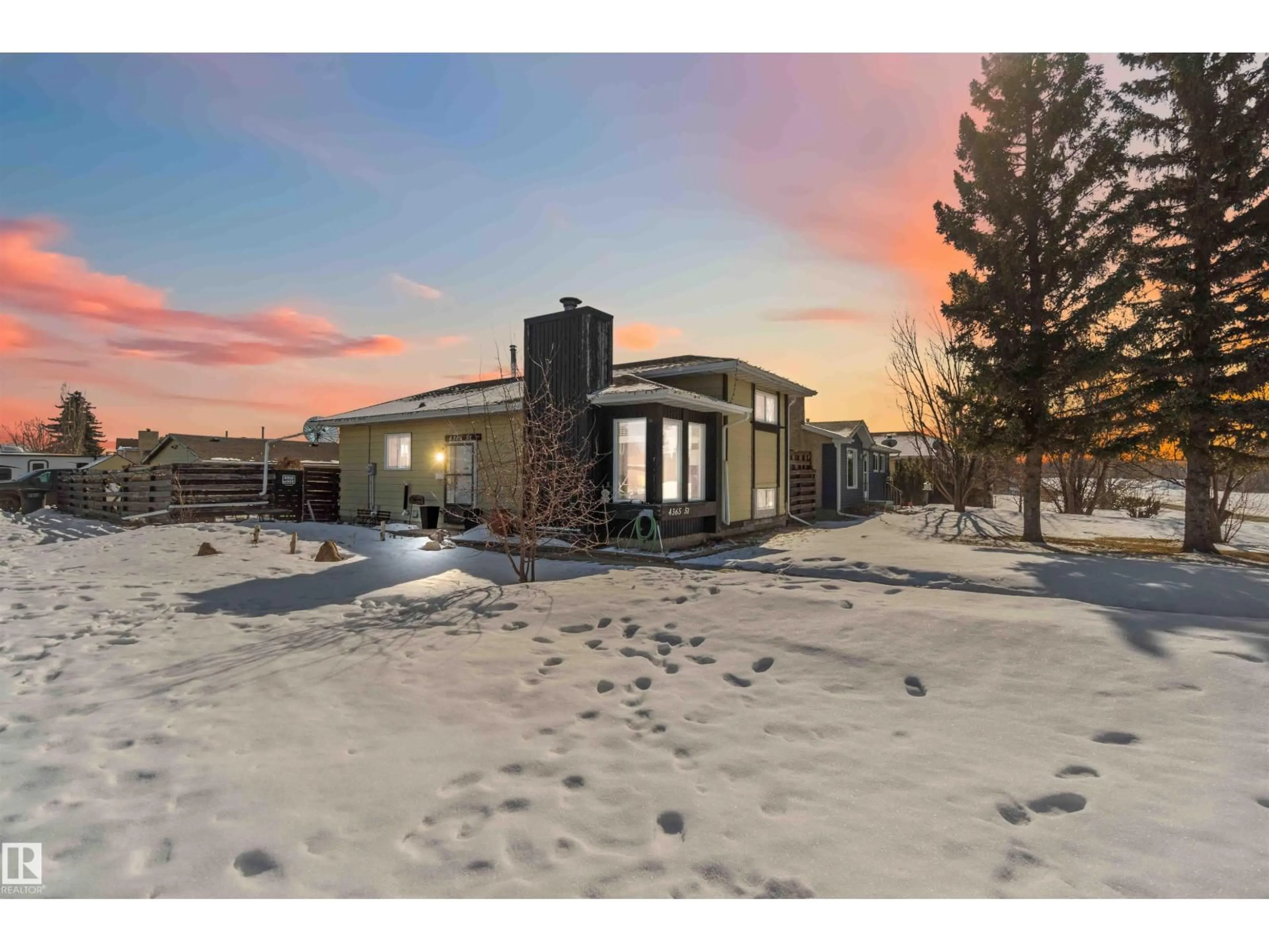 Unknown for 4365 51 ST, Gibbons Alberta T0A1N0