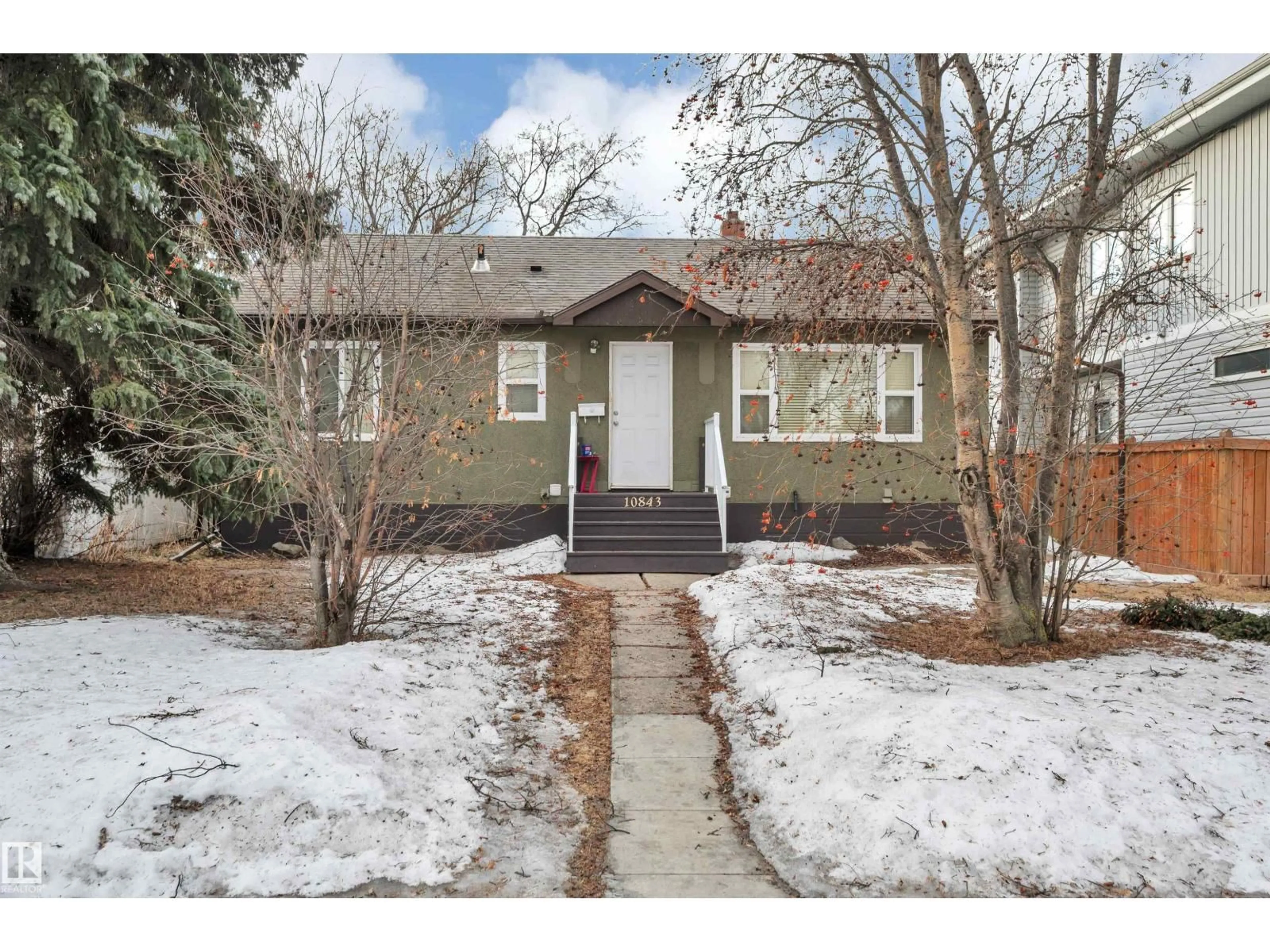 Unknown for 10843 64 AV, Edmonton Alberta T6H1T3