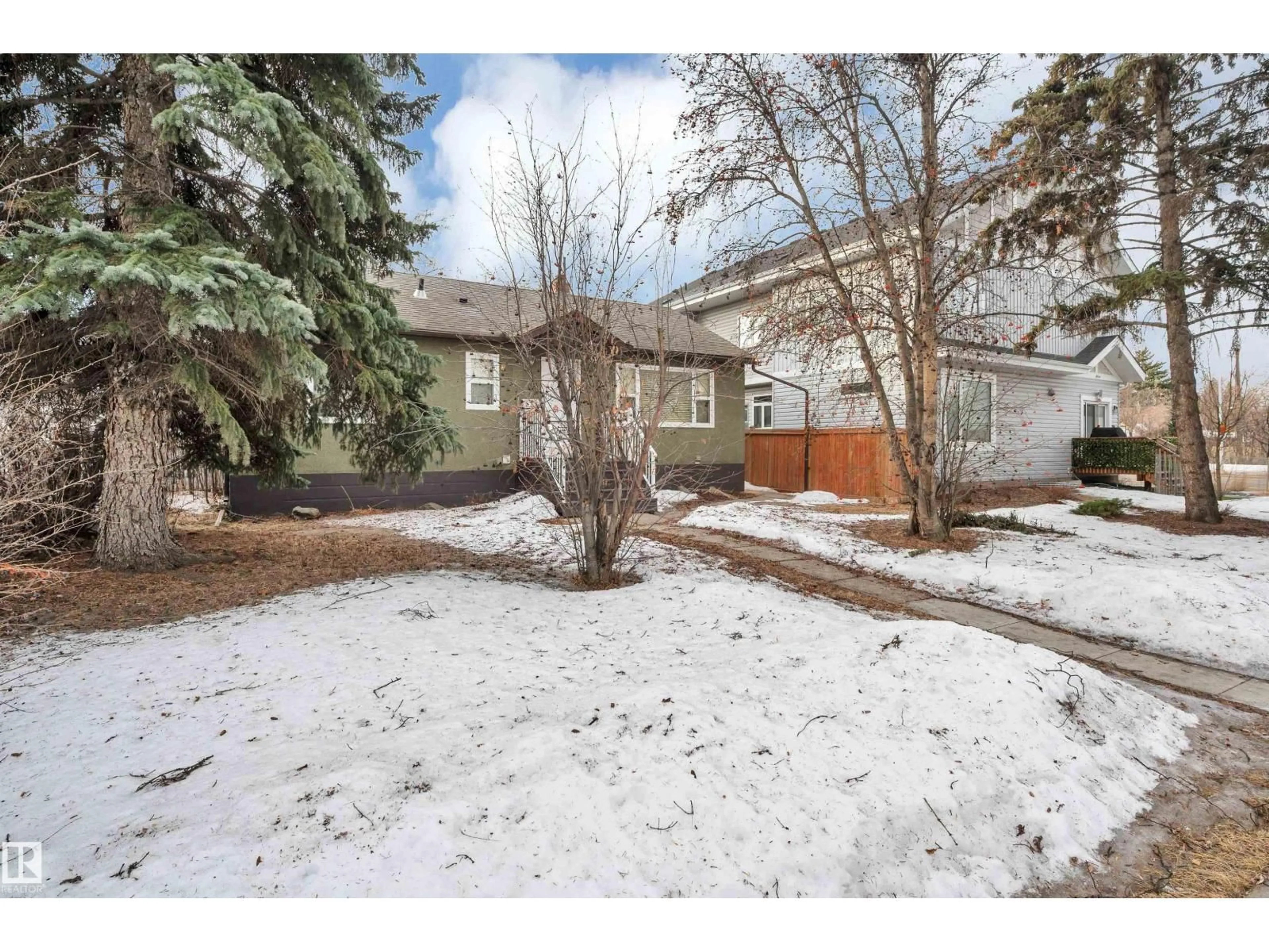 Unknown for 10843 64 AV, Edmonton Alberta T6H1T3