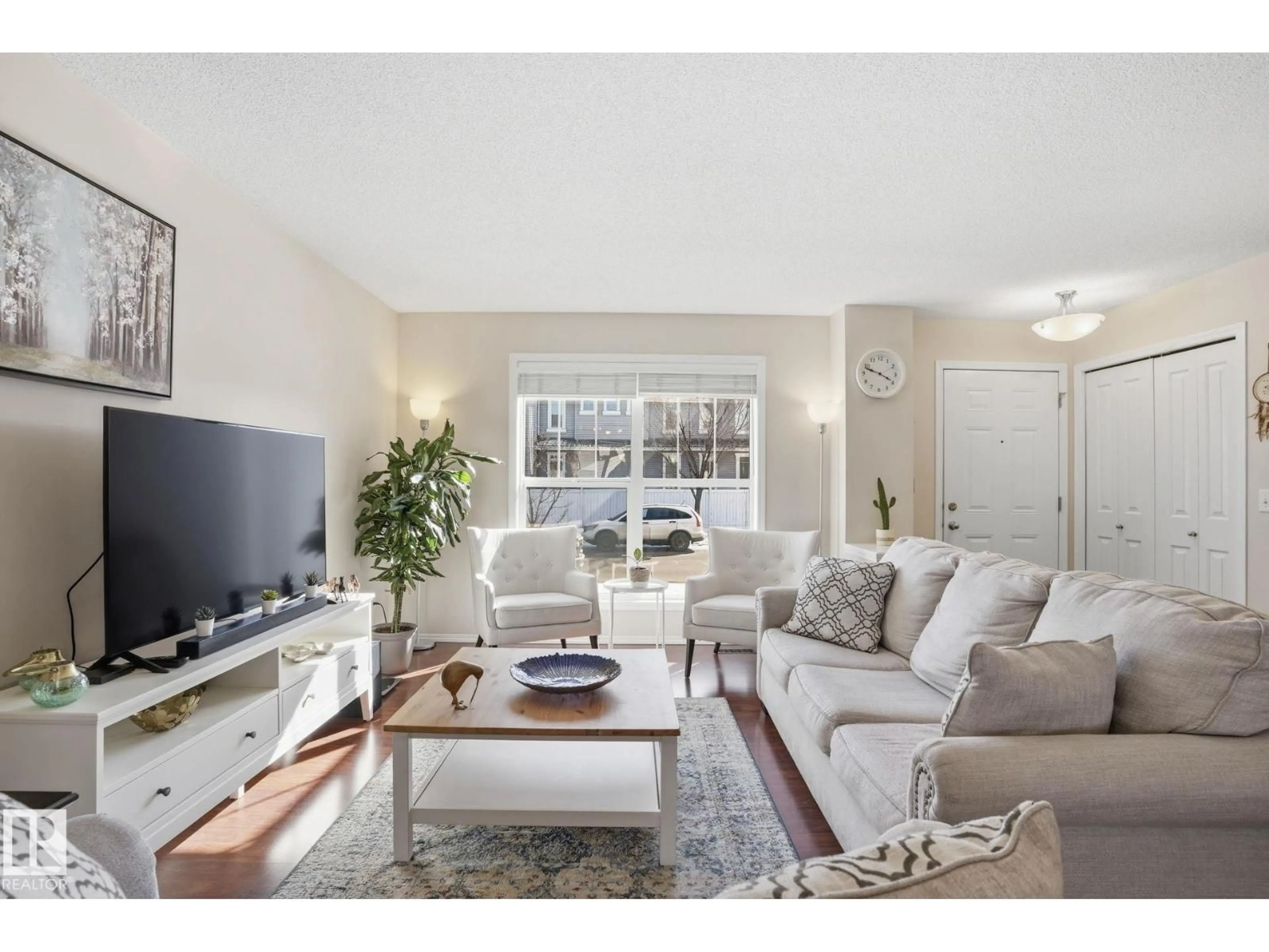 Living room with furniture, unknown for 5988 SOUTH TERWILLEGAR BV, Edmonton Alberta T6R0K4