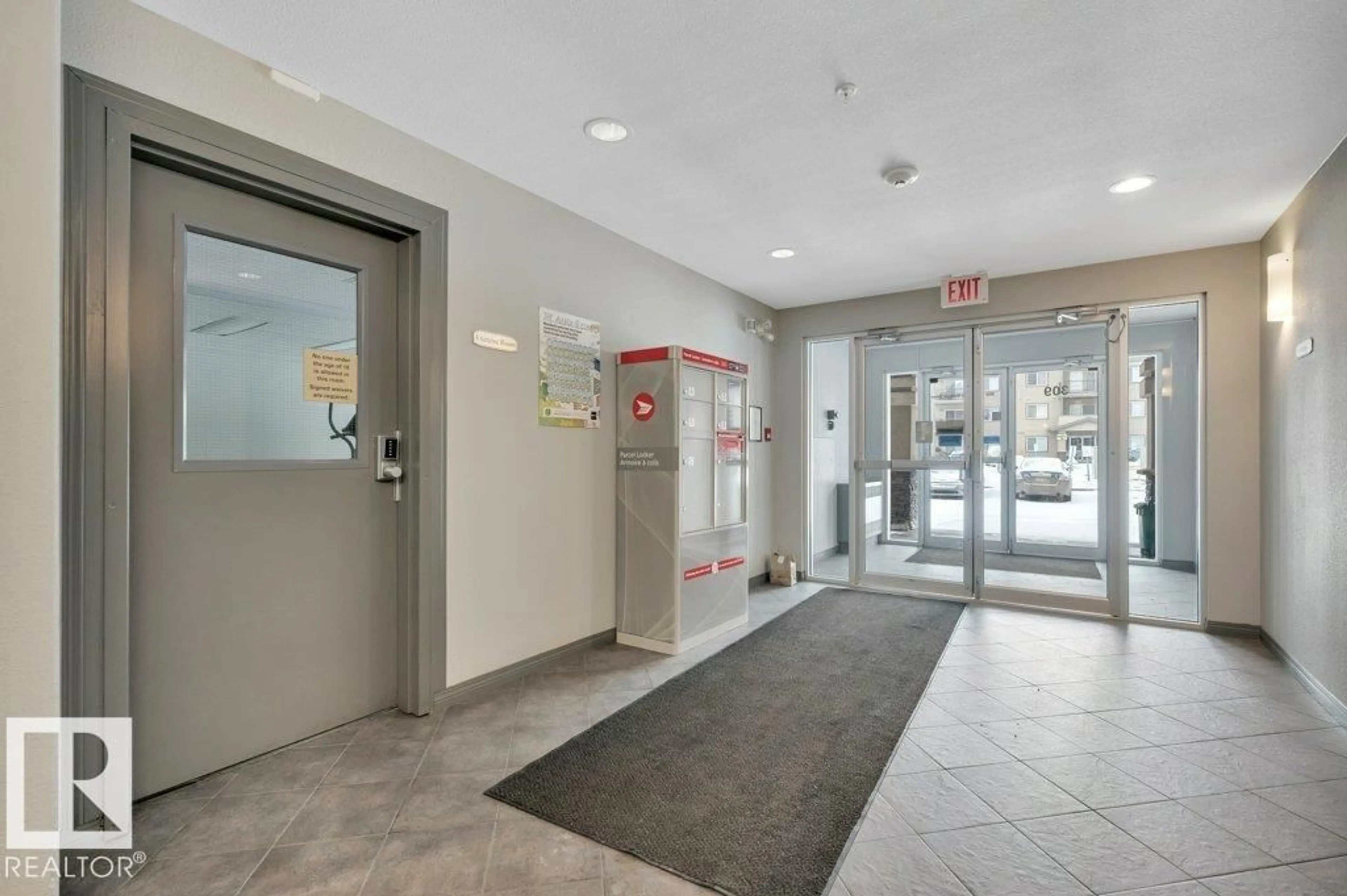 Indoor foyer for 103 - 309 CLAREVIEW STATION DR, Edmonton Alberta T5Y0C5