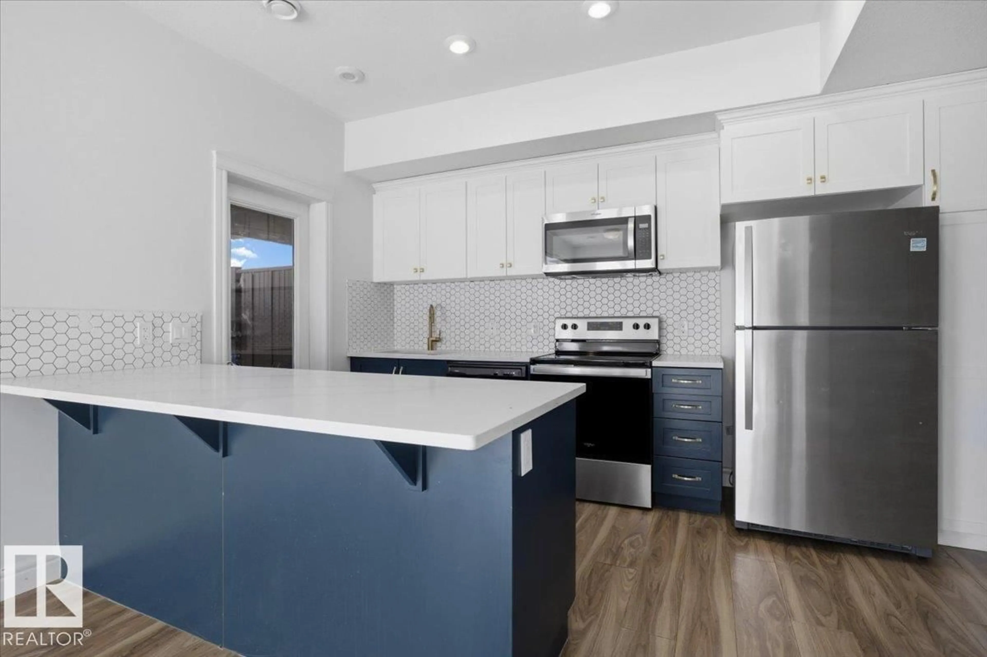 Open concept kitchen, unknown for 446 - 19 ALLARD BV, Edmonton Alberta T6W1A8