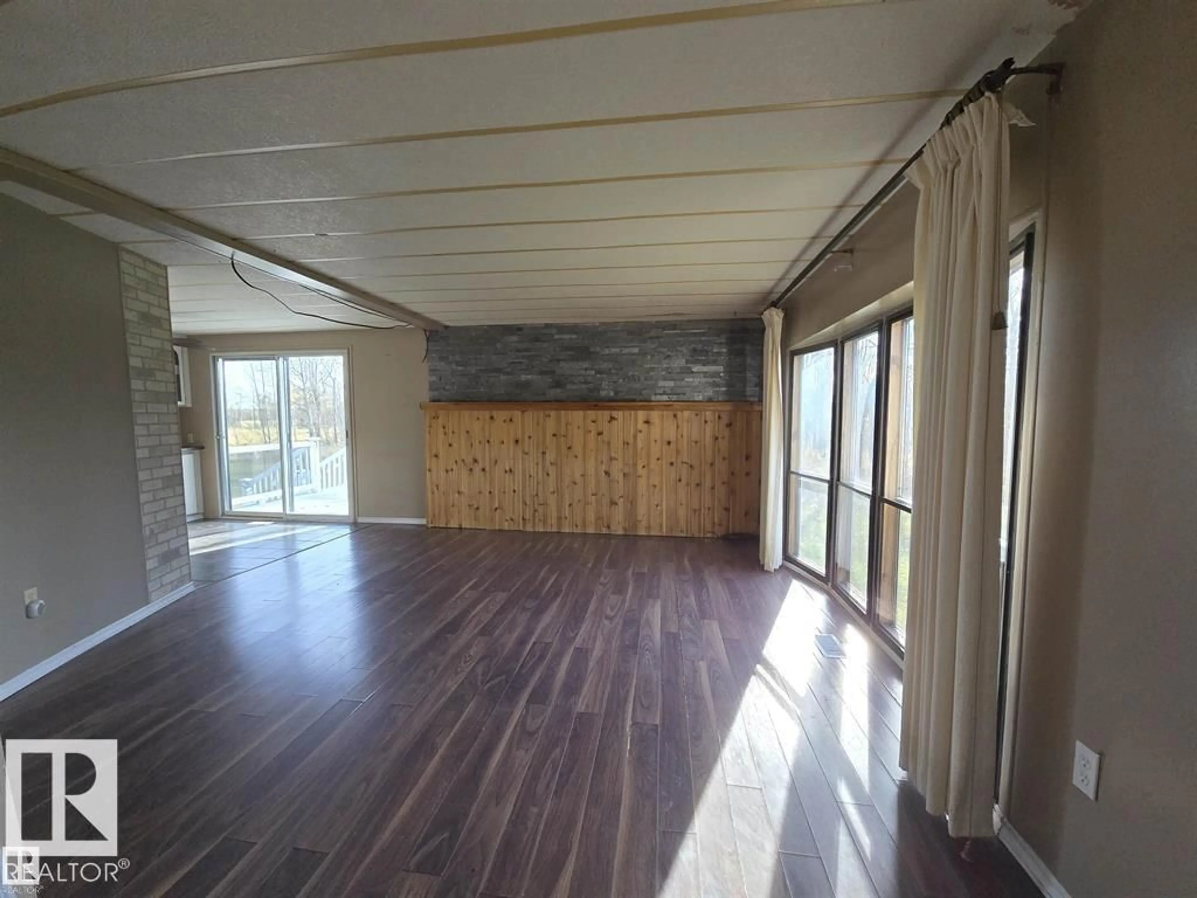 A pic of a room for 465051 RGE ROAD 41, Rural Wetaskiwin County Alberta T0C2X0