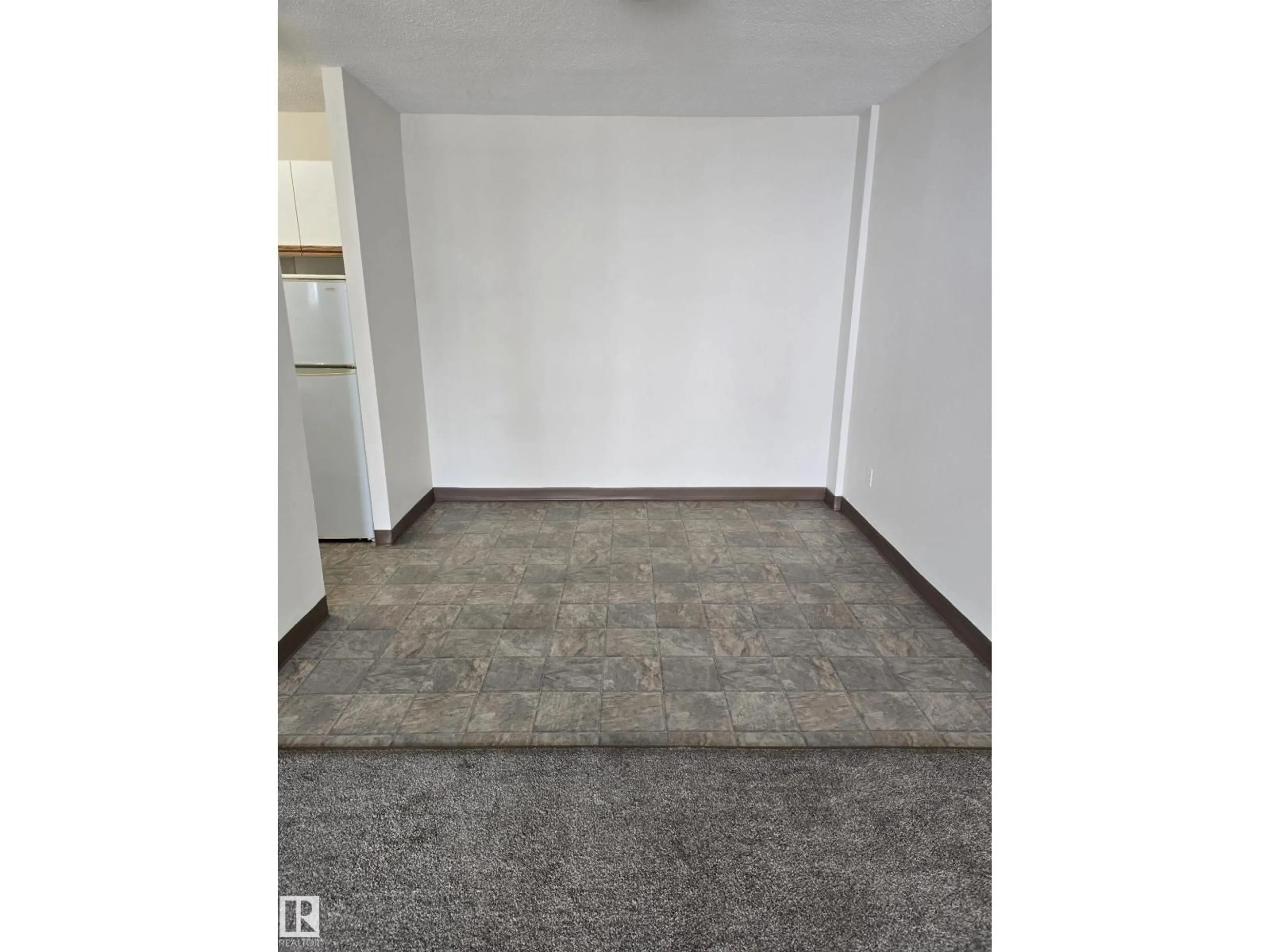 A pic of a room for 10160 - 1002 116 ST NW, Edmonton Alberta T5K1V9