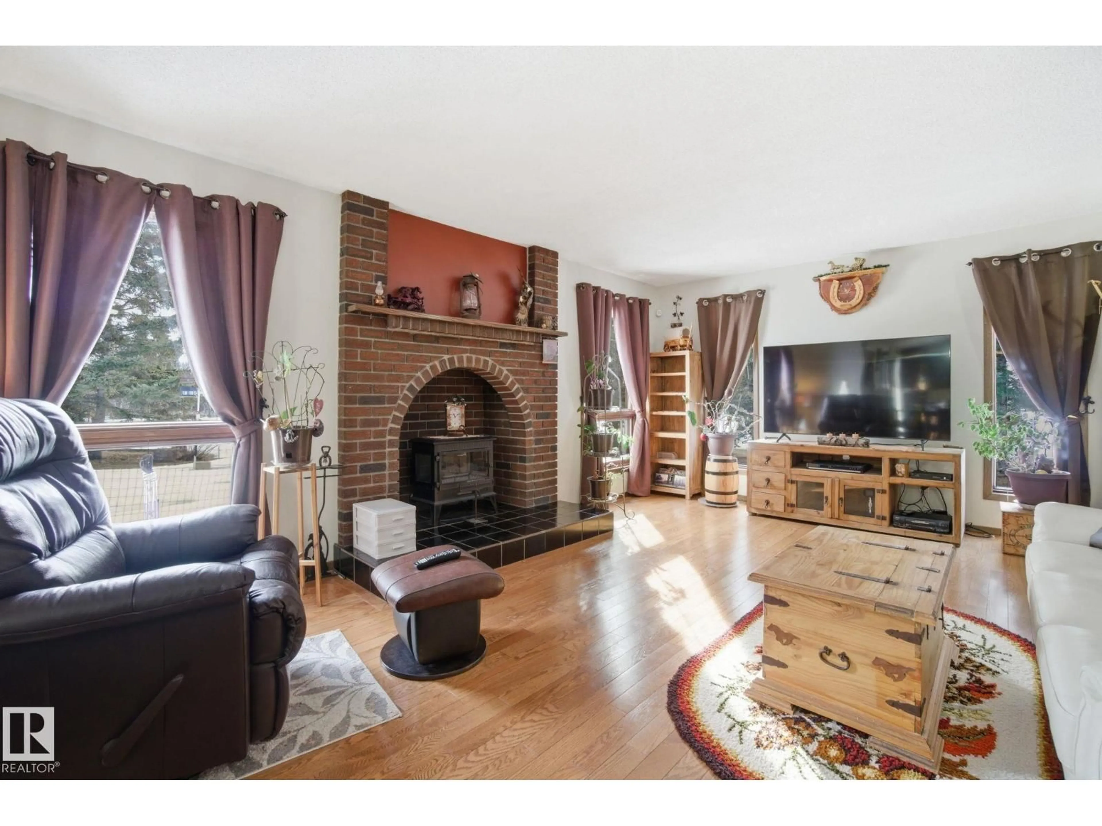 Unknown for 55022 RGE ROAD 23, Rural Lac Ste. Anne County Alberta T0E1V0