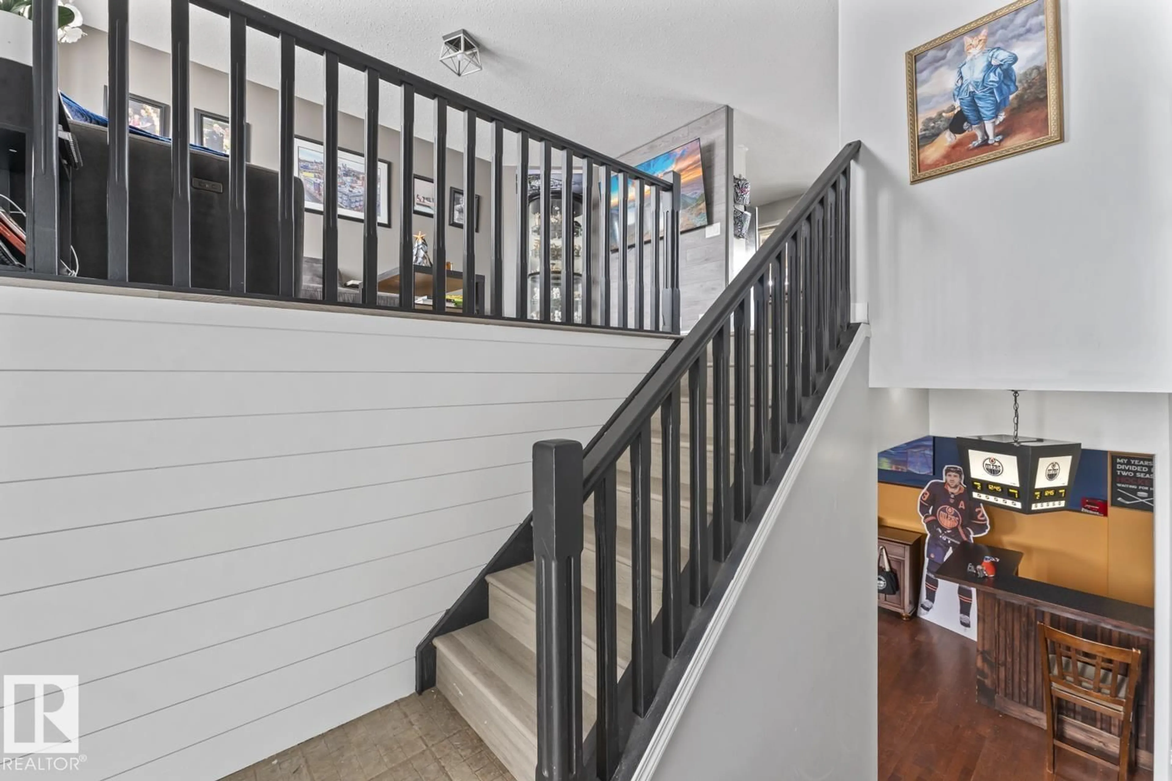 Indoor foyer for 6111 54 AV, Cold Lake Alberta T9M2C8