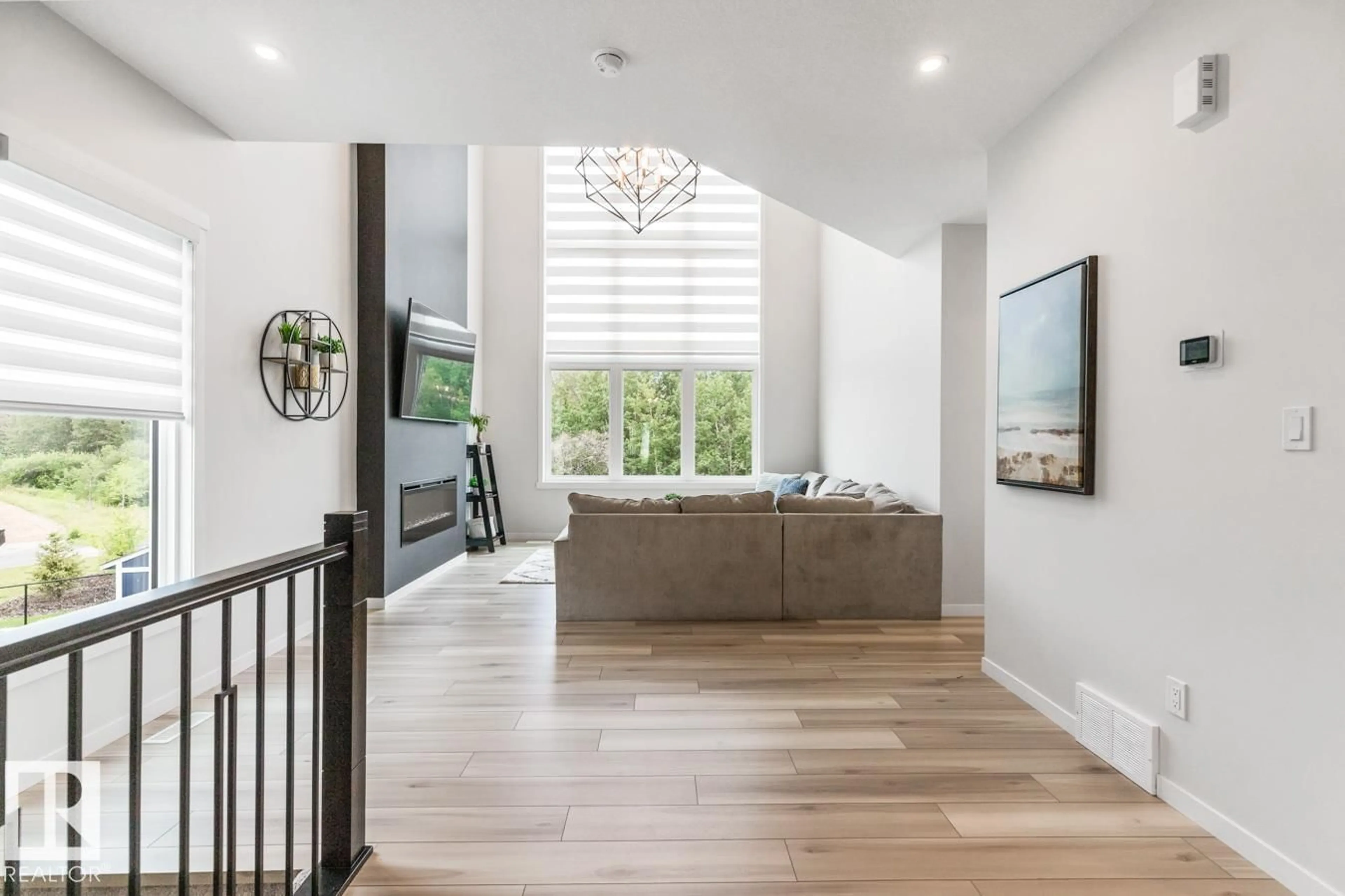 Indoor entryway for 194 RANCHER RD, Ardrossan Alberta T8E0B4