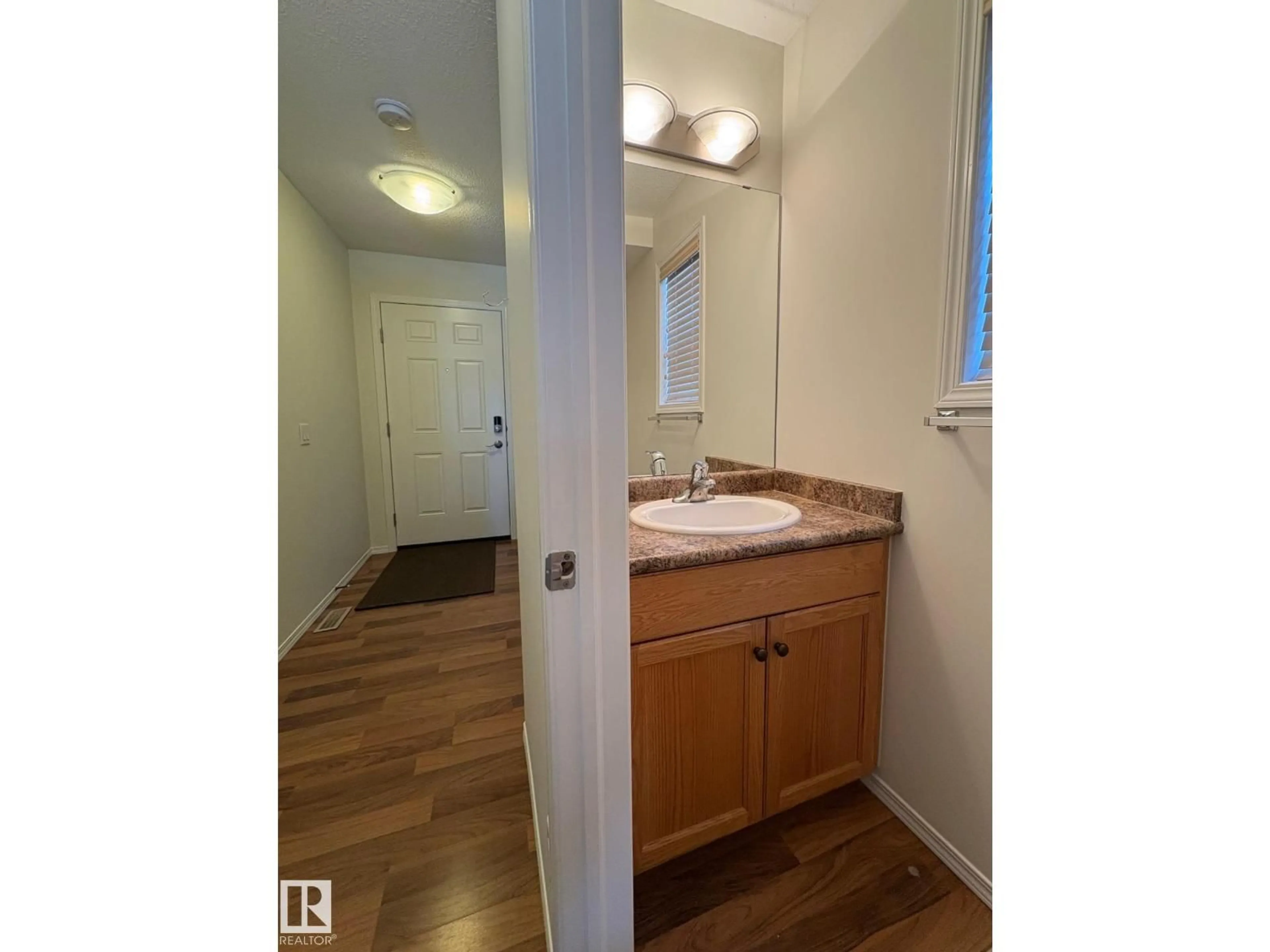 A pic of a room for 16 - 2816 34 AV, Edmonton Alberta T6T2B4