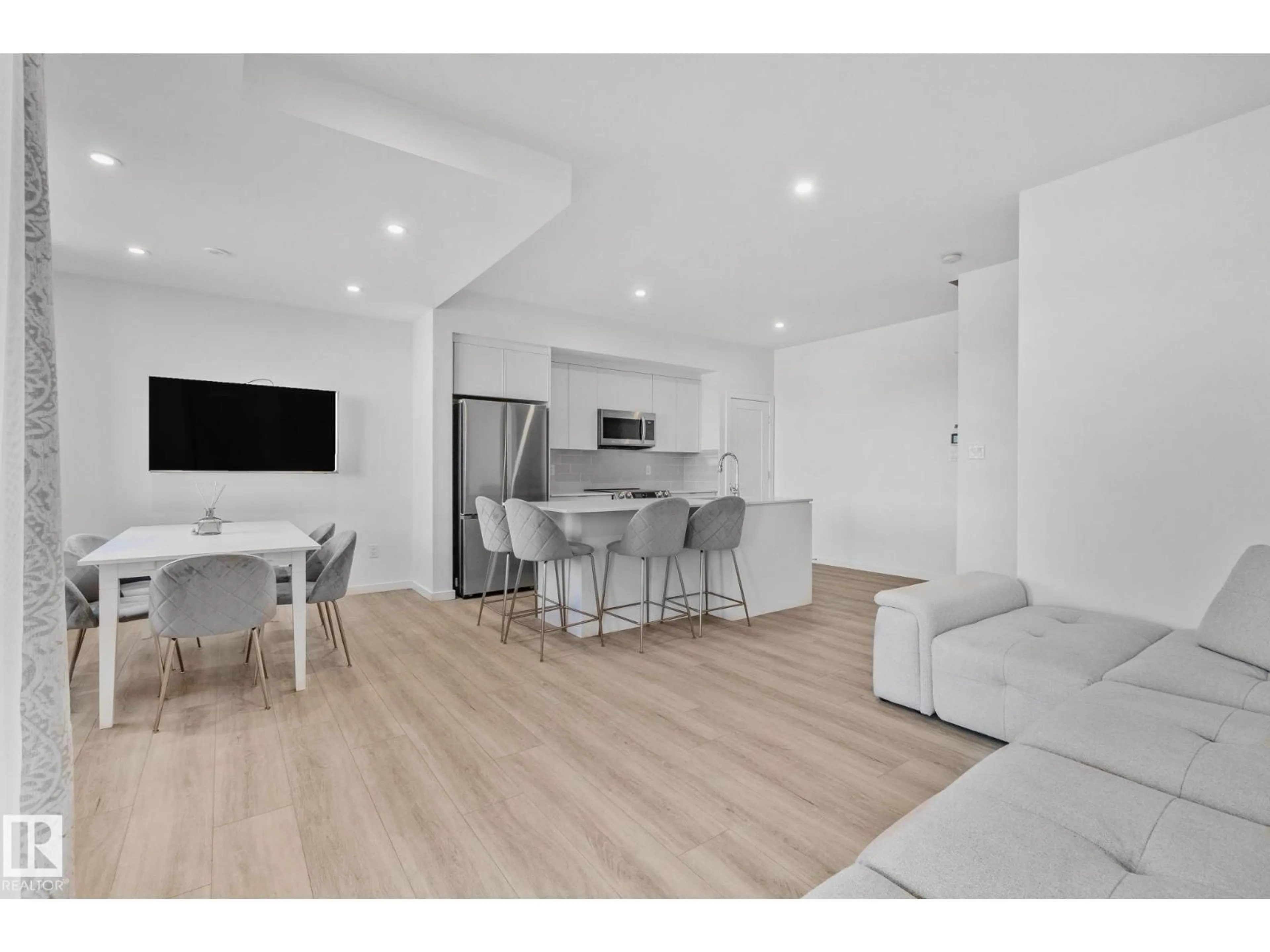 Open concept kitchen, unknown for 5 - 84 RONDEAU DR, St. Albert Alberta T8N7X8