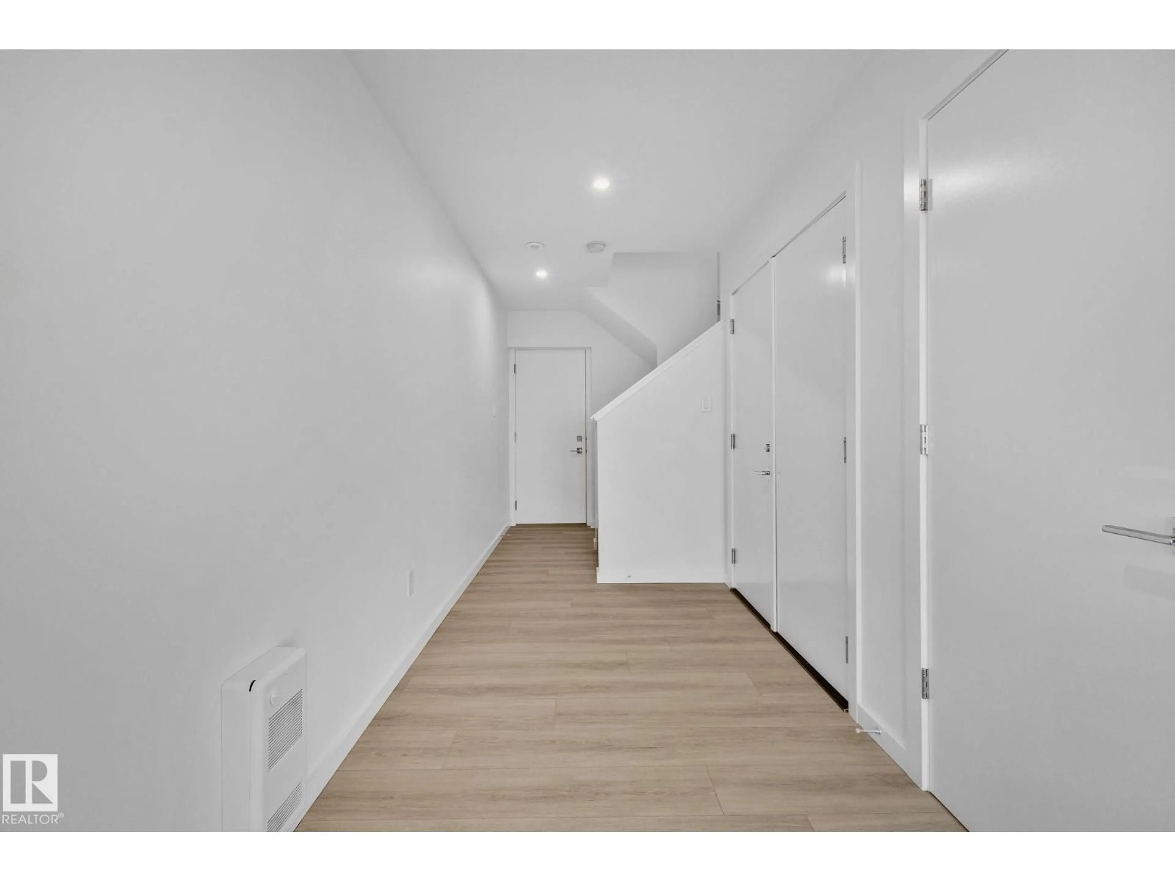 Unknown for 5 - 84 RONDEAU DR, St. Albert Alberta T8N7X8