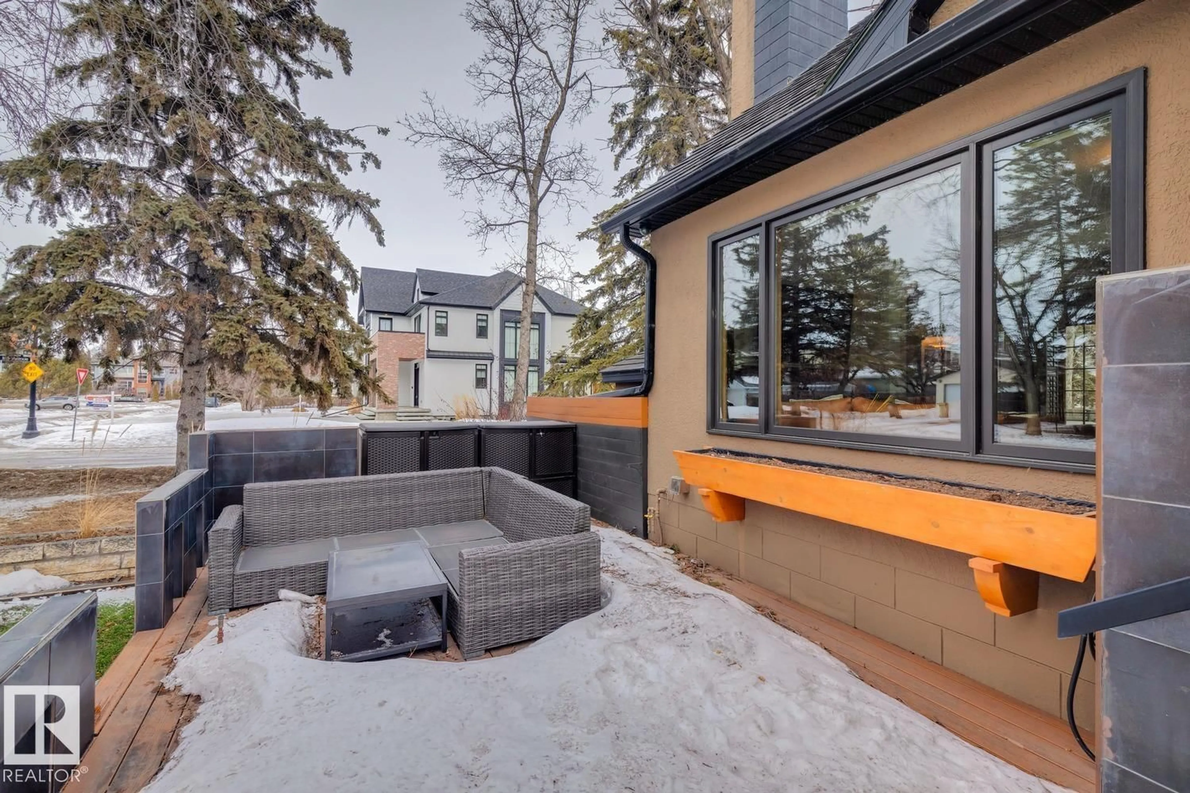 Unknown for NW - 10537 140 ST, Edmonton Alberta T5N2M1