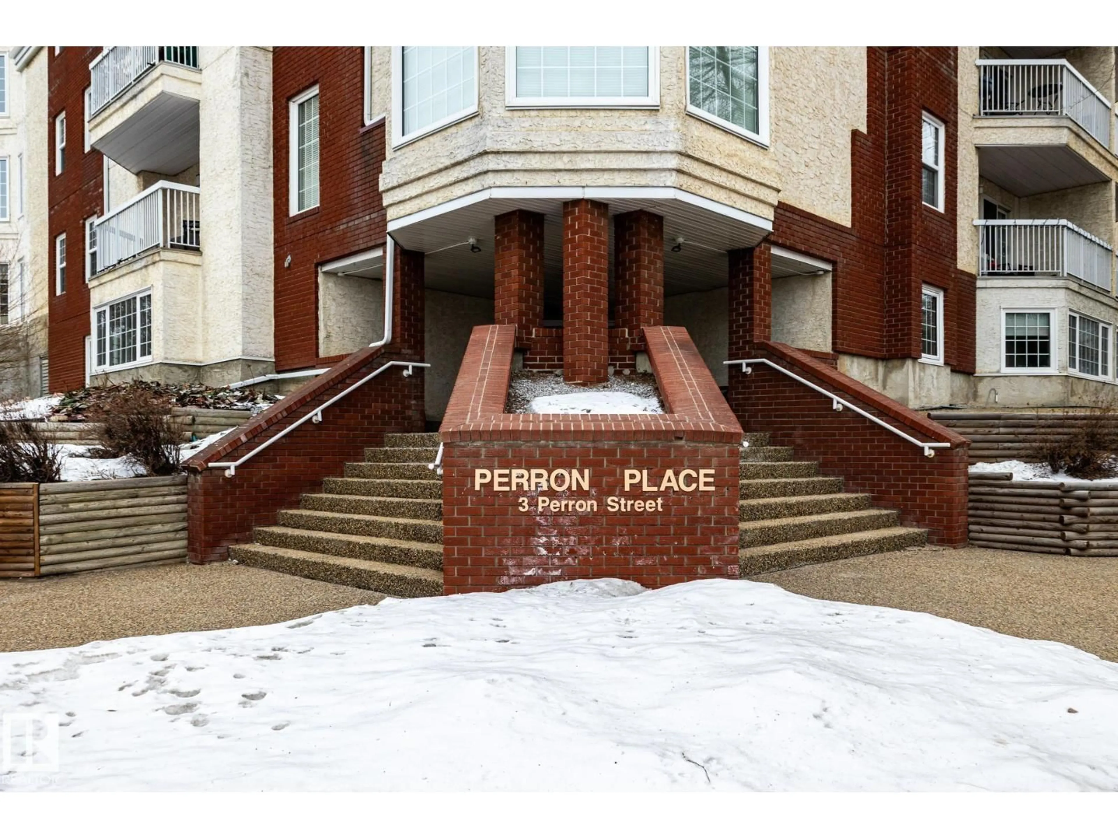 Indoor foyer for 3 - 410 PERRON ST, St. Albert Alberta T8N5Z5