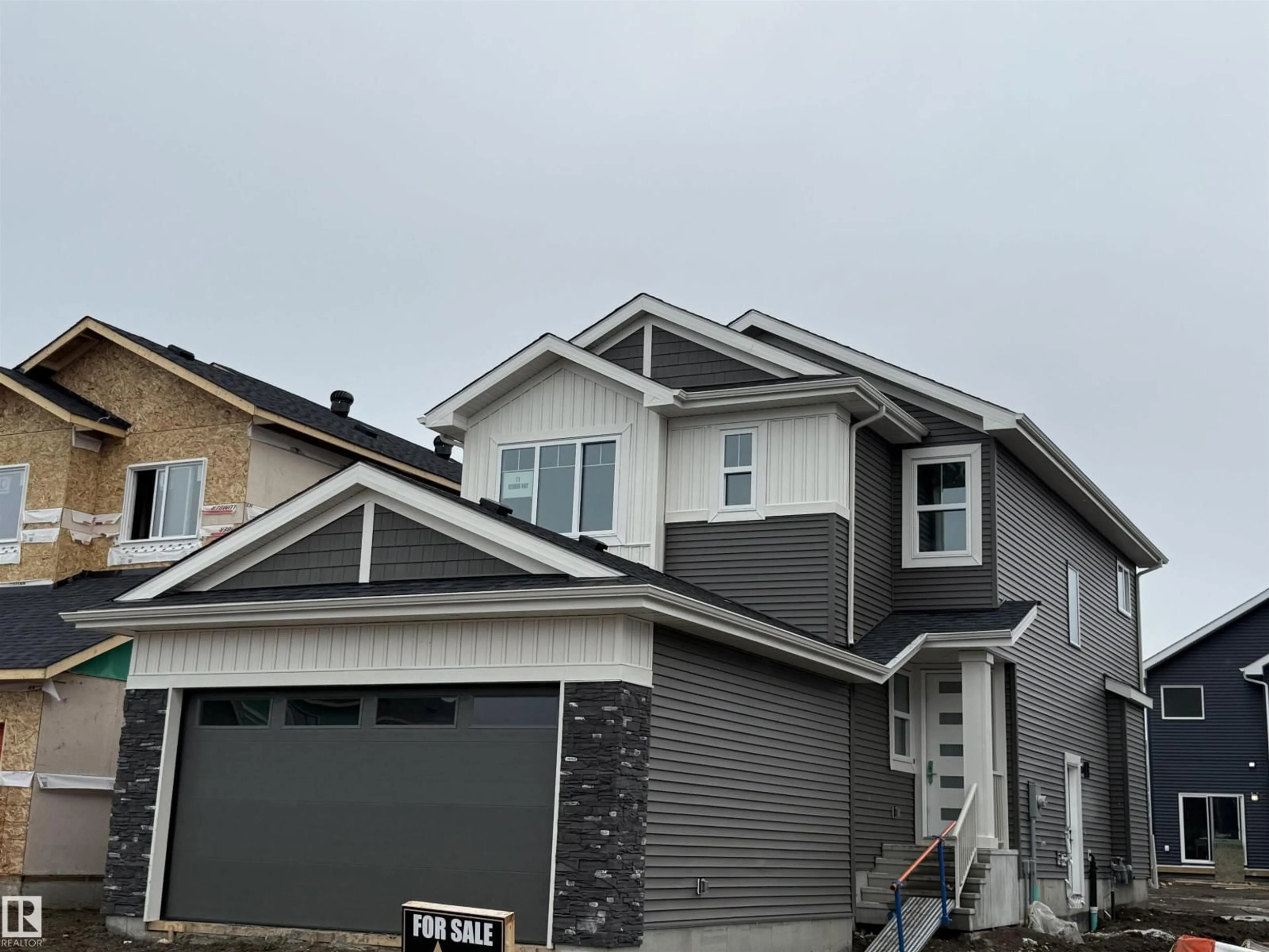 Home with vinyl exterior material, street for 11 REDBUD WY, St. Albert Alberta T8N8E7