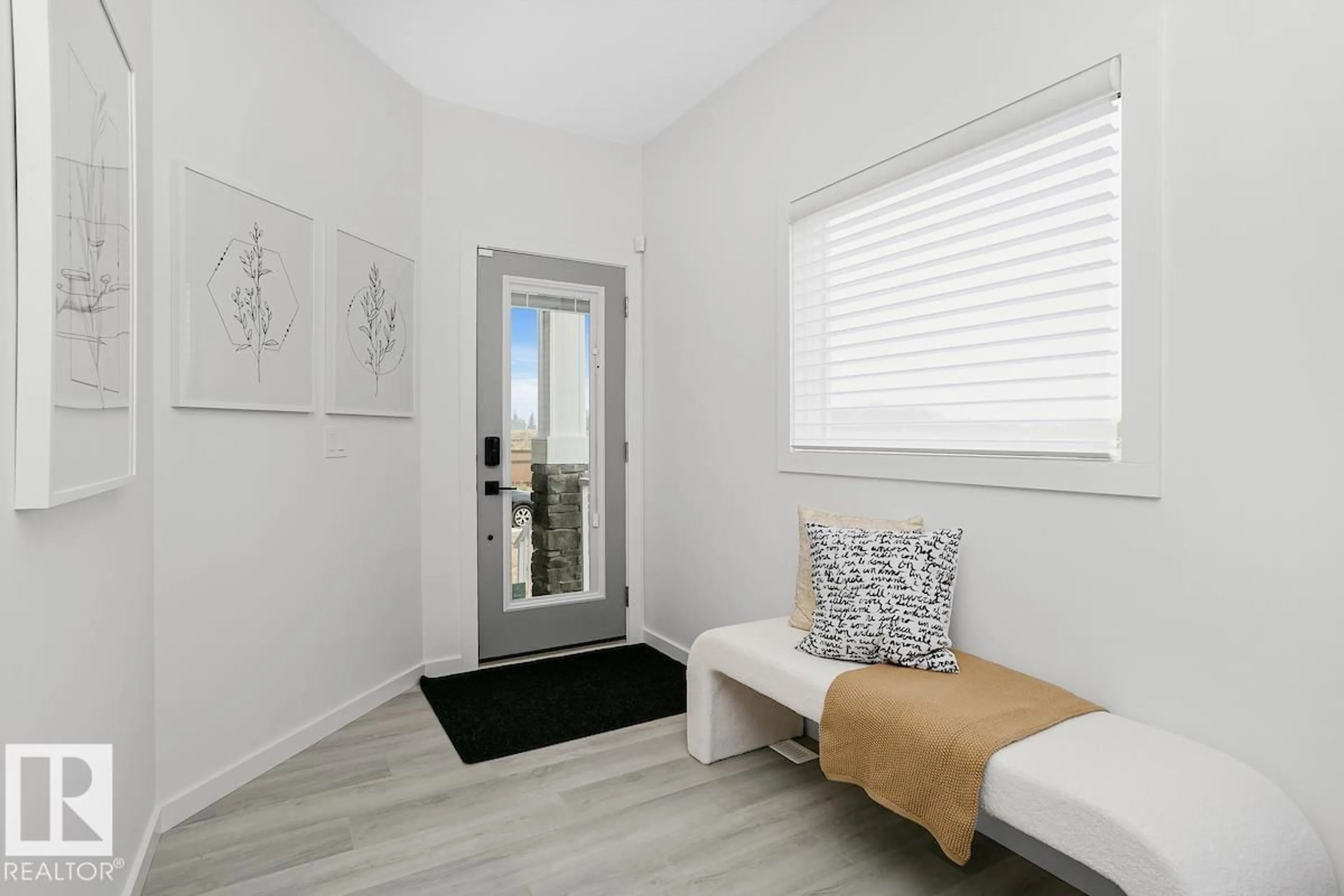 Unknown for 5807 RAVEN CR, Edmonton Alberta T5S0S7