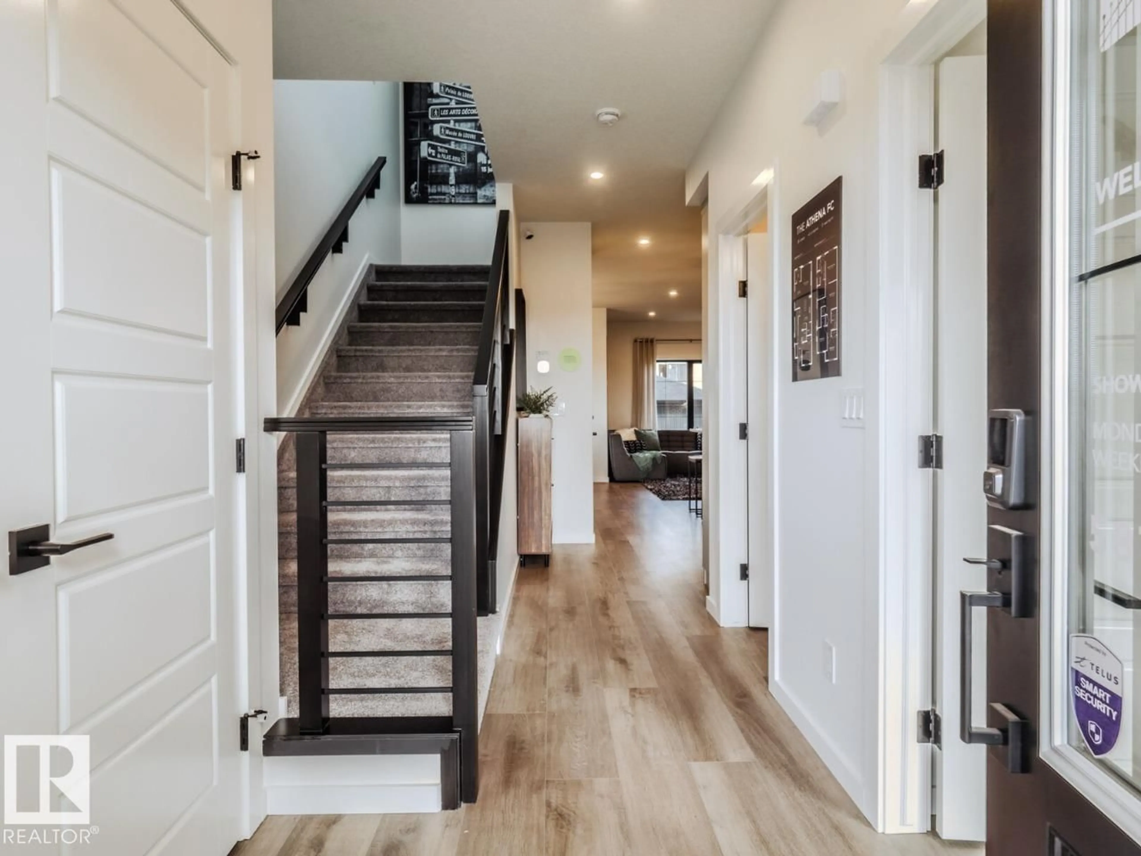 Indoor entryway for 5 CLICHY CL, St. Albert Alberta T8T2C2