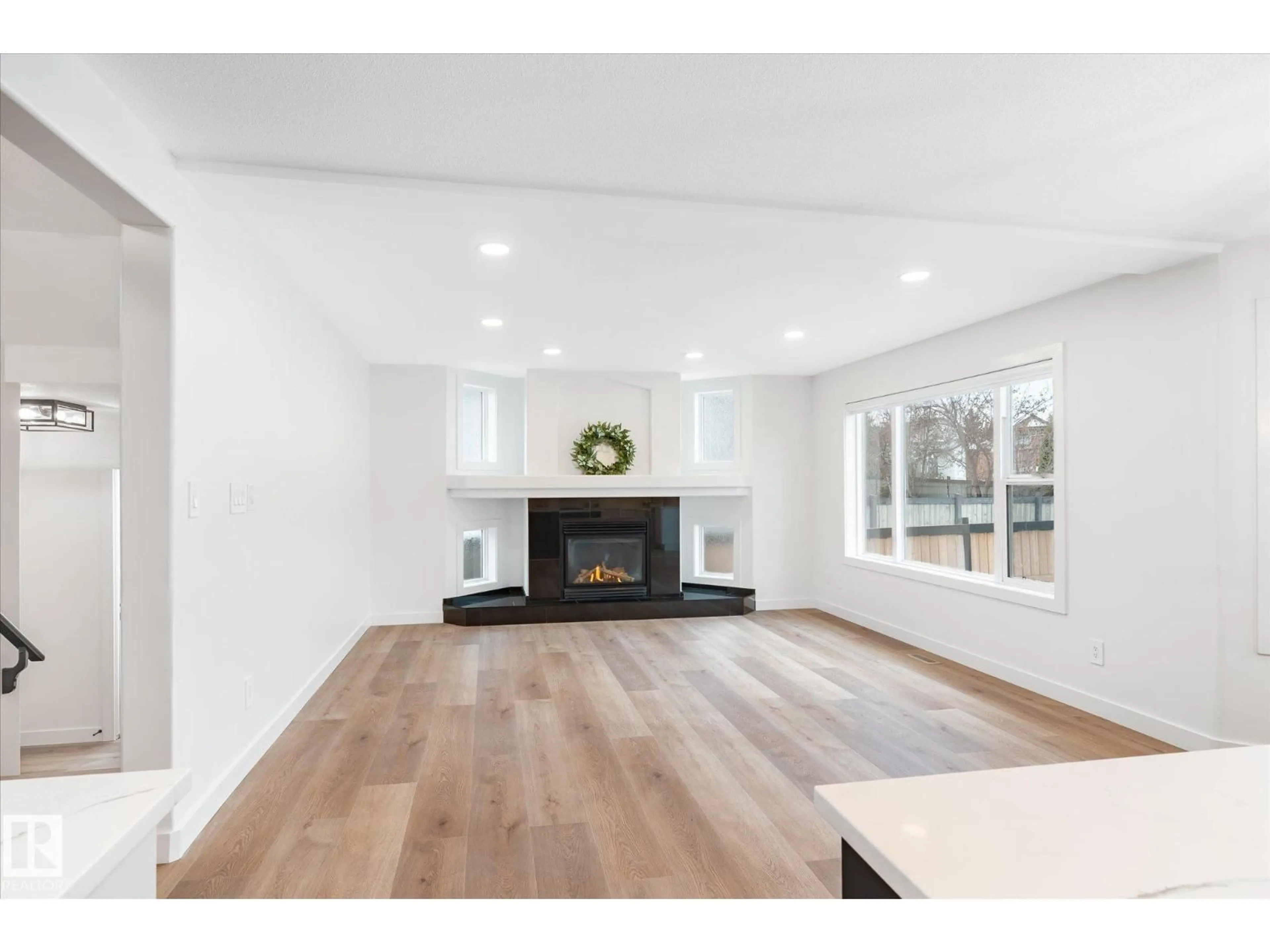 Unknown for 244 FORREST DR, Sherwood Park Alberta T8A6G6