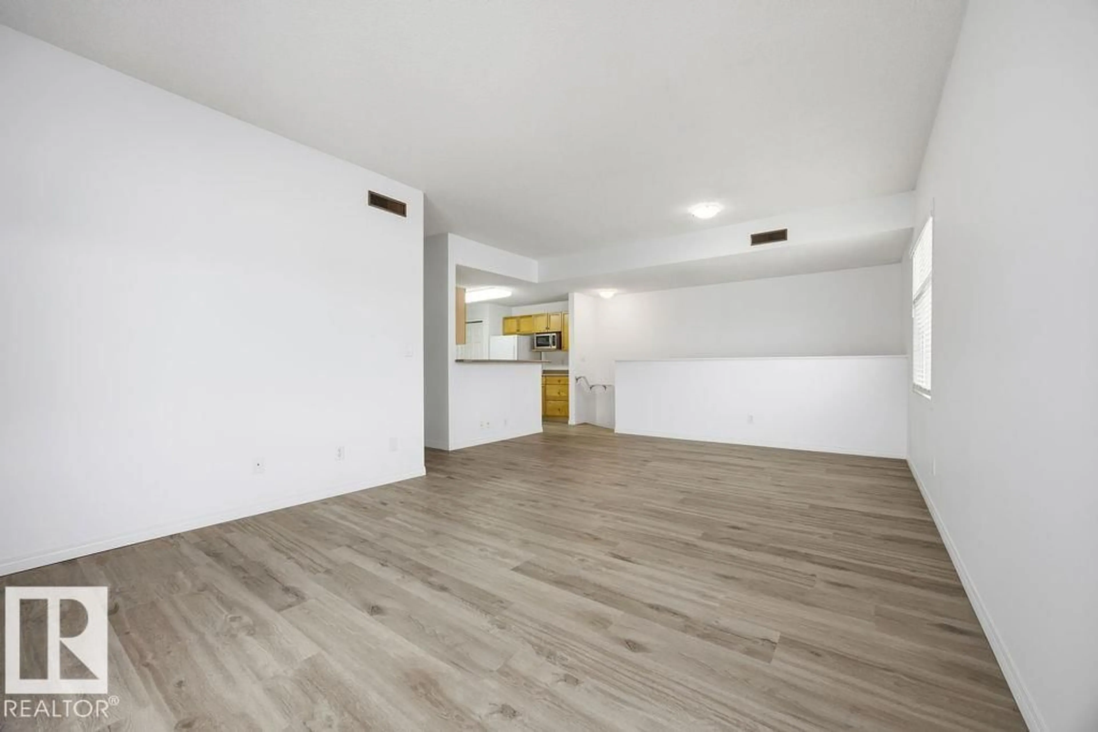 A pic of a room for #34 - 1179 SUMMERSIDE DR, Edmonton Alberta T6X1K1