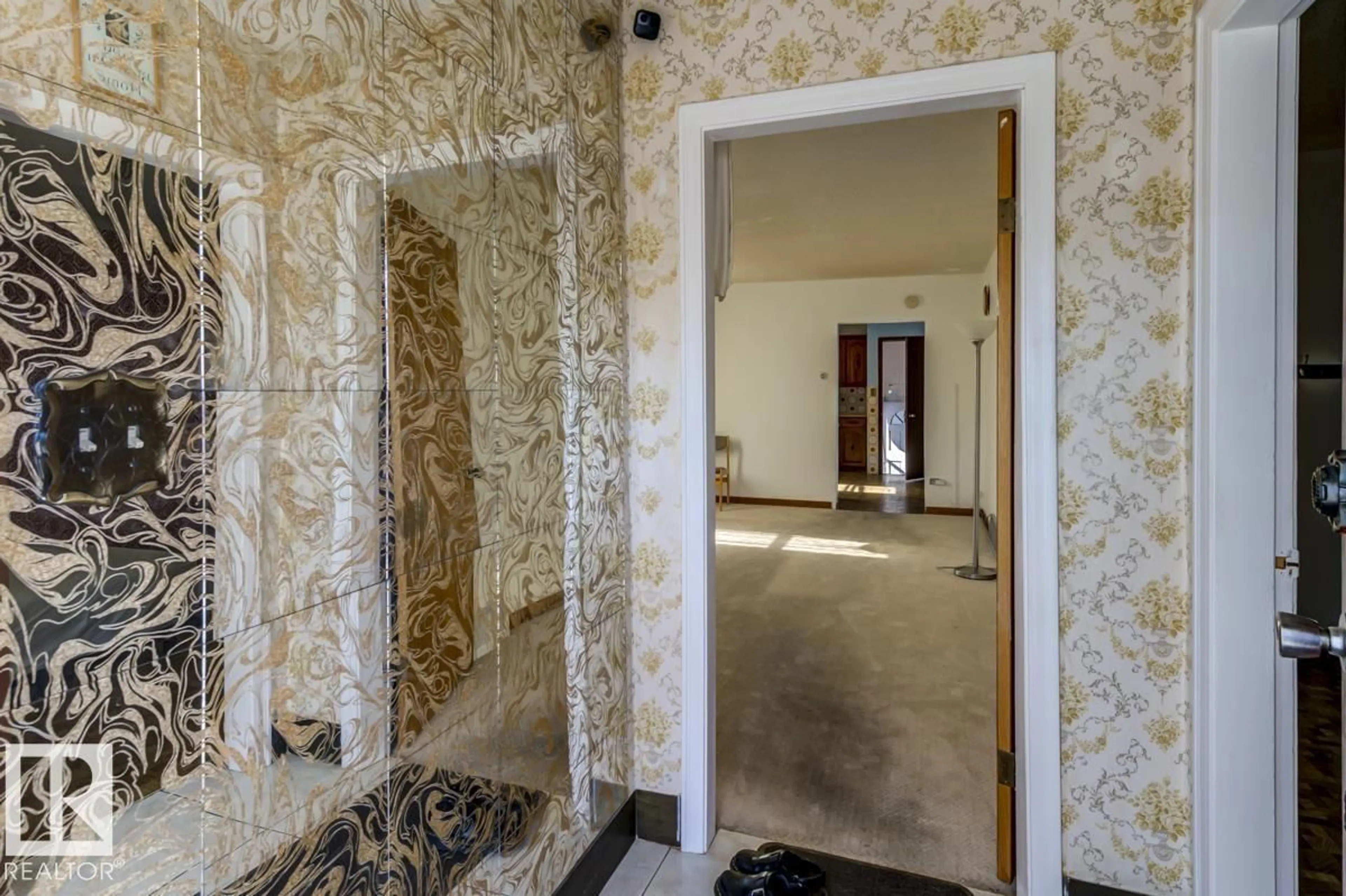 Unknown for 11222 95 ST, Edmonton Alberta T5G1K9