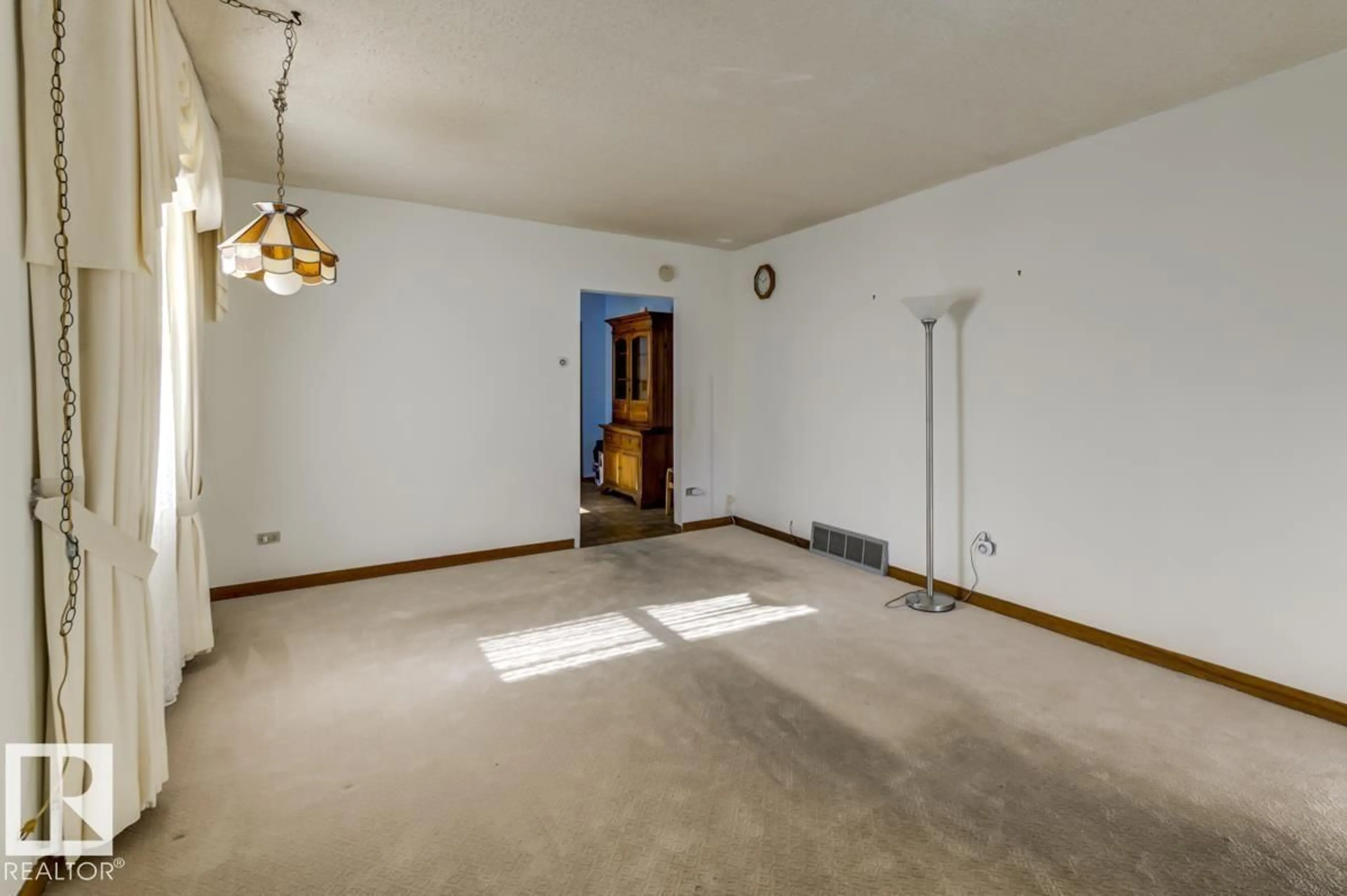 A pic of a room for 11222 95 ST, Edmonton Alberta T5G1K9