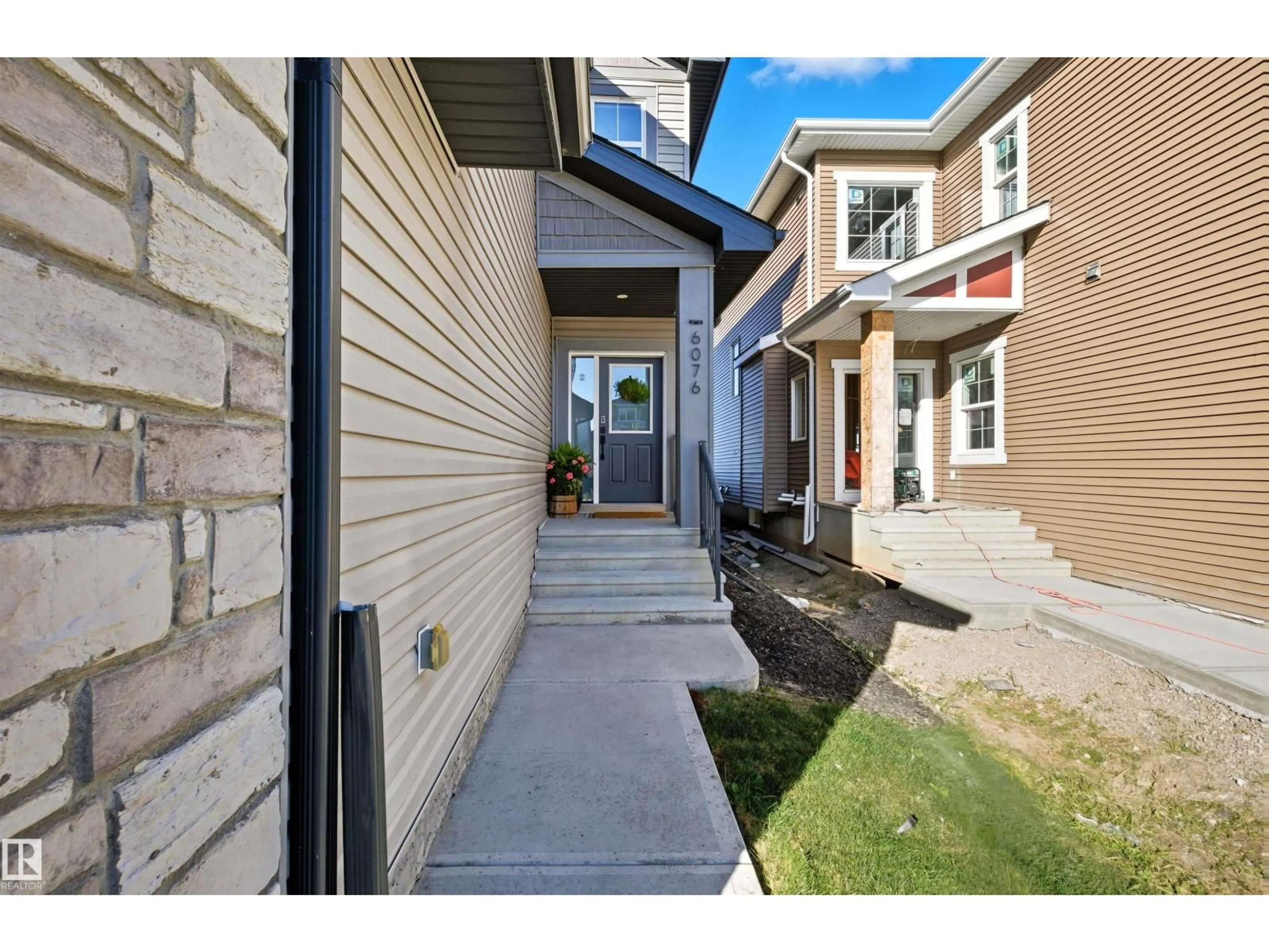 Unknown for 6076 180 AV, Edmonton Alberta T5Y3X1