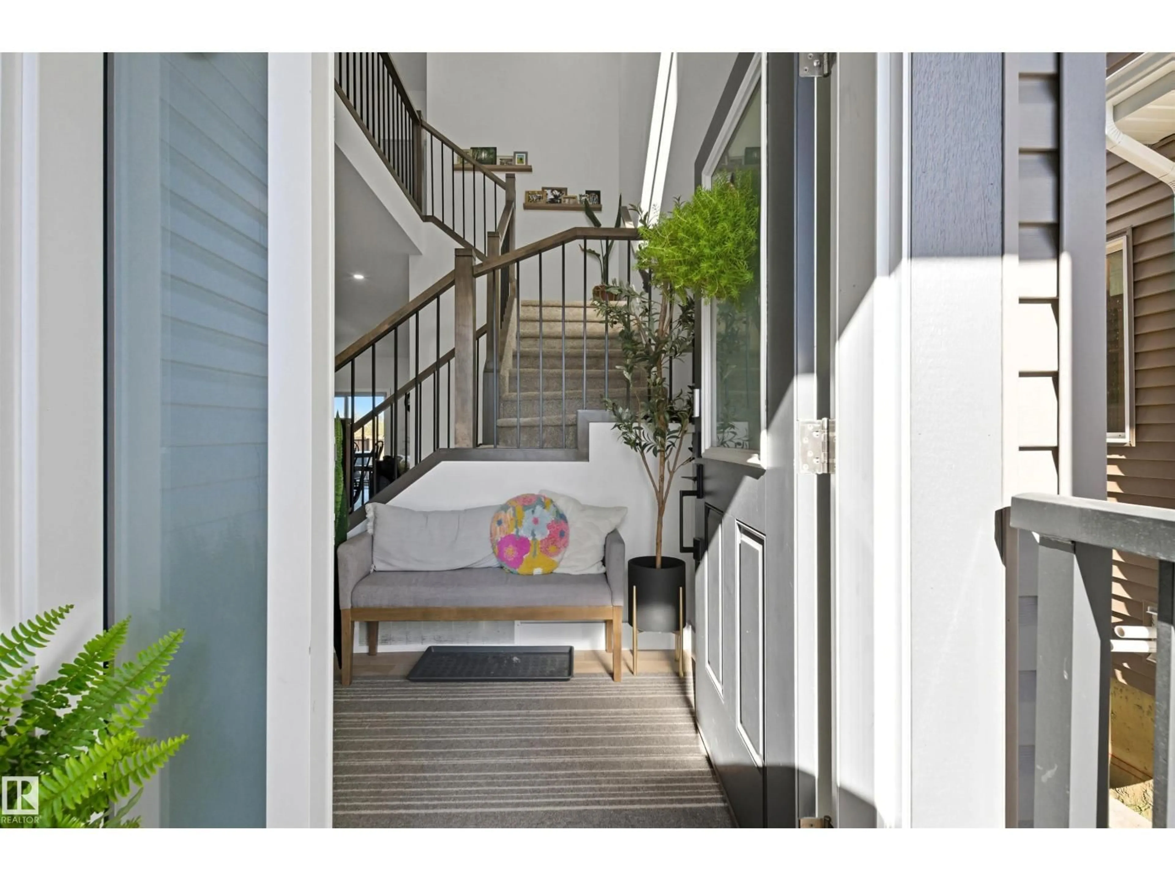 Indoor entryway for 6076 180 AV, Edmonton Alberta T5Y3X1