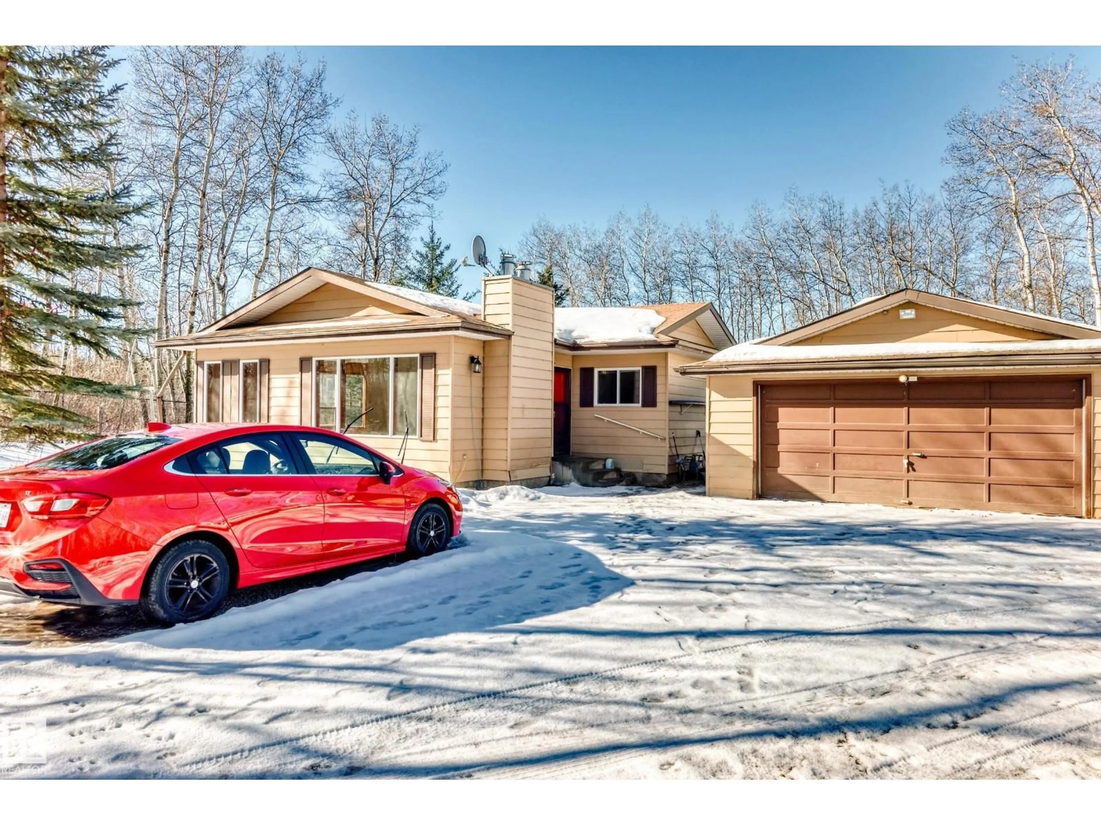 Indoor garage for 100 23016 TWP RD 504, Rural Leduc County Alberta T0B3M1