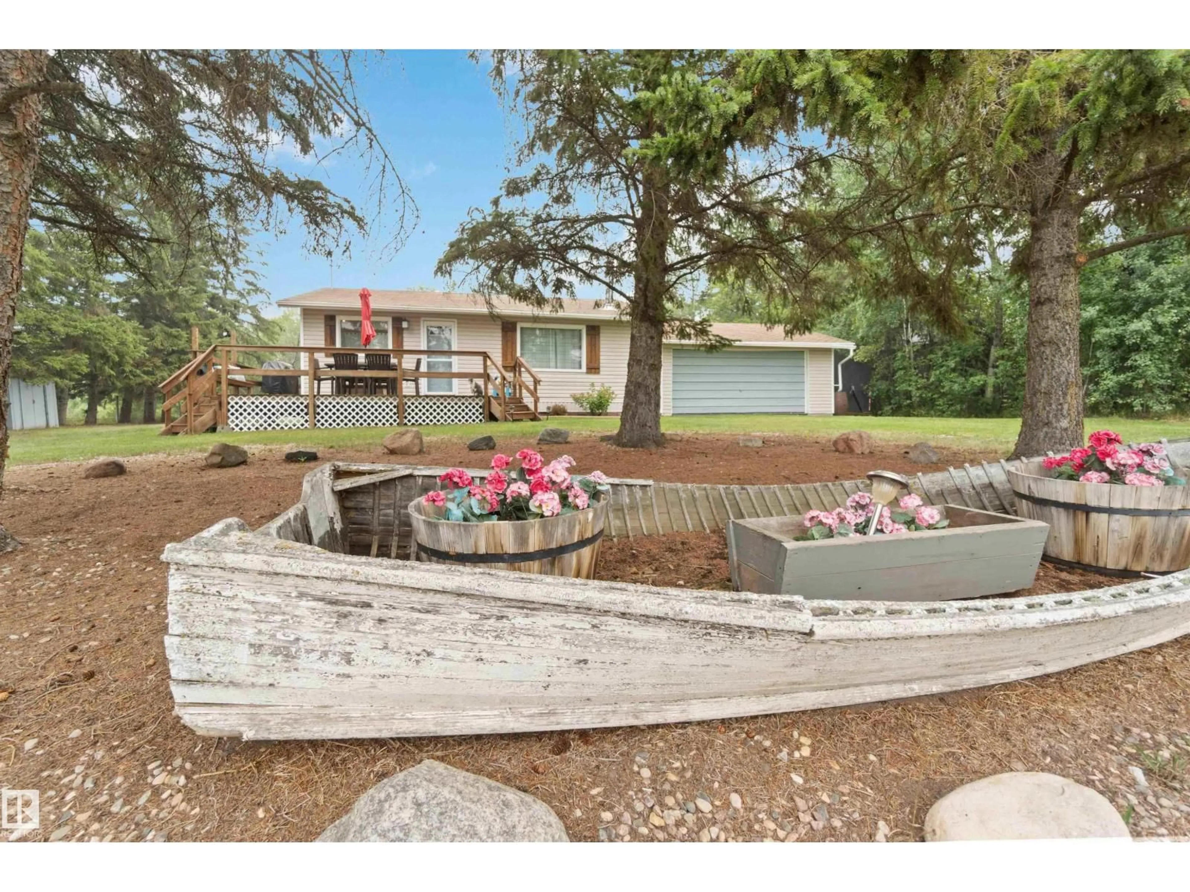 A pic from outside/outdoor area/front of a property/back of a property/a pic from drone, water/lake/river/ocean view for 667 RANGE ROAD 124, Rural Smoky Lake County Alberta T0A3E0