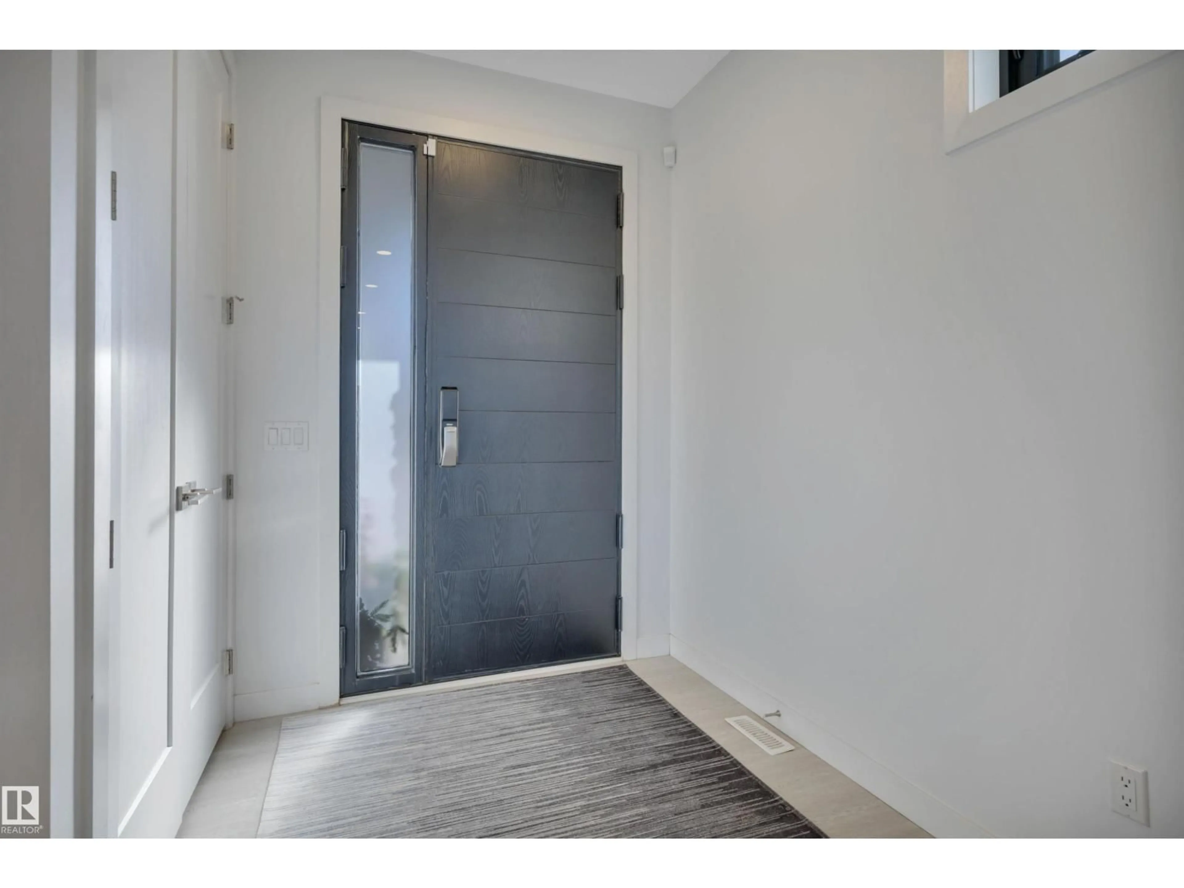 Indoor entryway for 11 BRUNSWYCK CR, Spruce Grove Alberta T7X0Y9