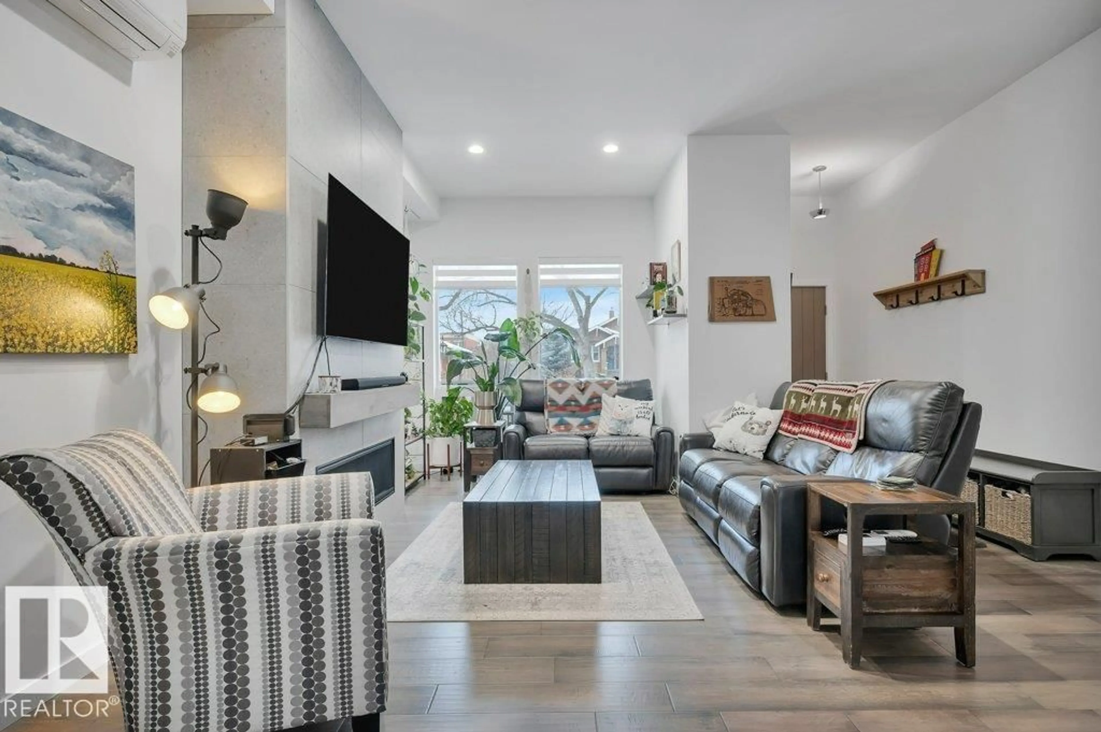 Living room with furniture, unknown for 10817 123 ST, Edmonton Alberta T5M0C7