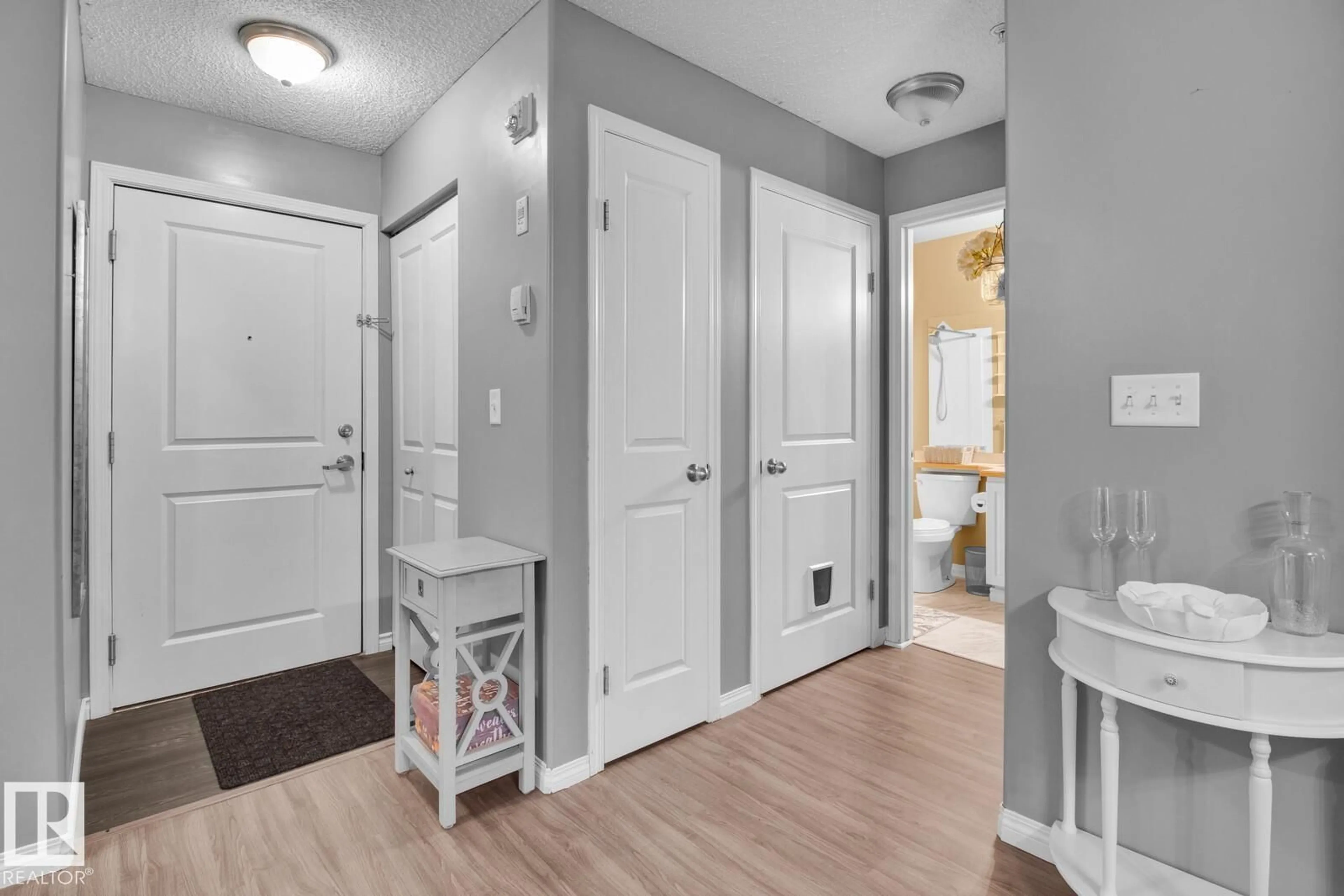 Indoor entryway for #114 - 14708 50 ST, Edmonton Alberta T5A5G9