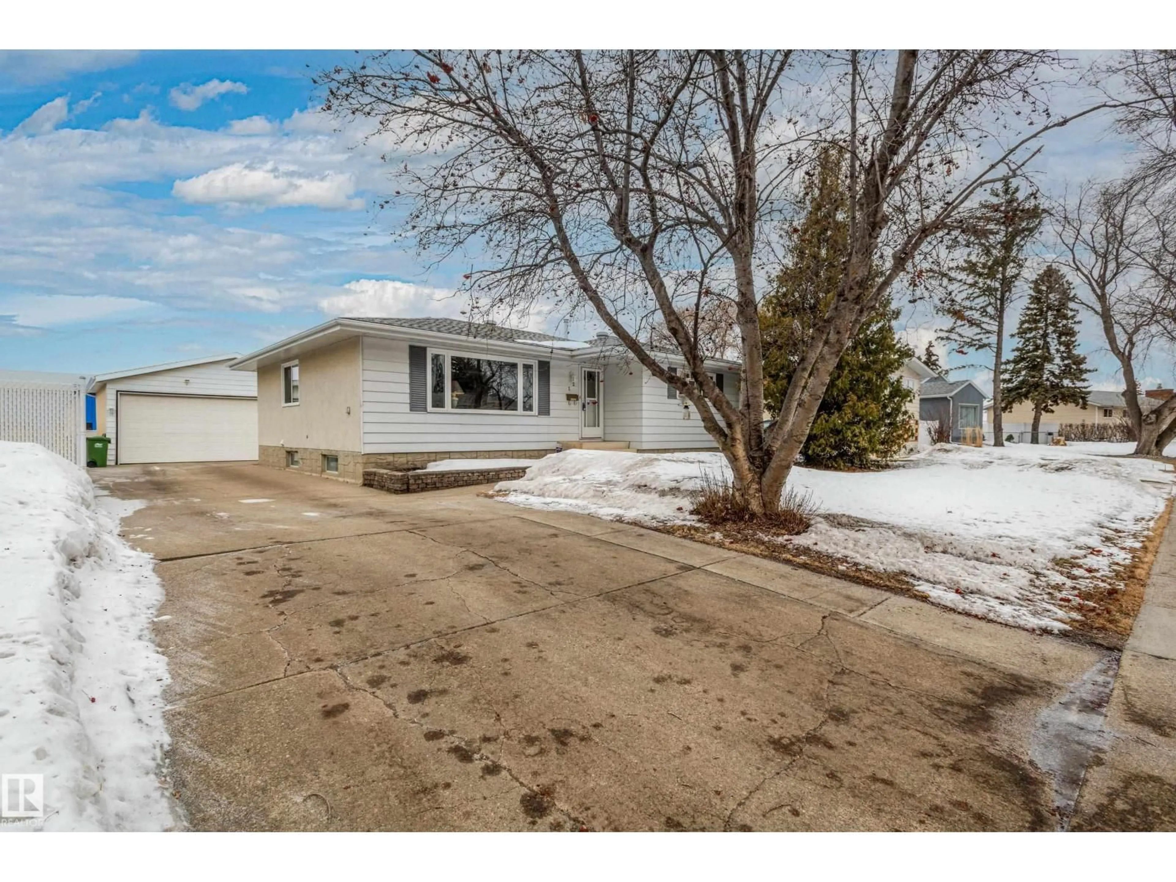 Unknown for 22 FOREST DR, St. Albert Alberta T8N1Y2