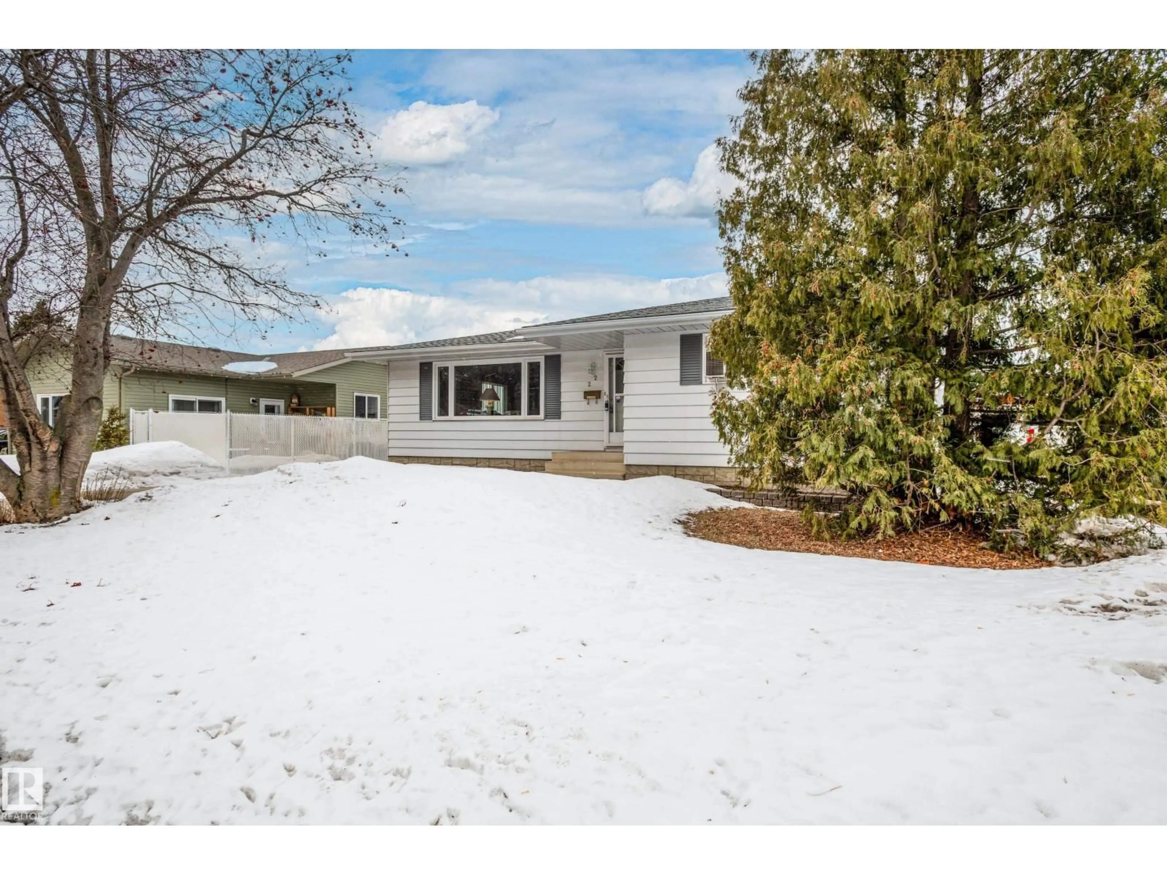 Home with vinyl exterior material, unknown for 22 FOREST DR, St. Albert Alberta T8N1Y2