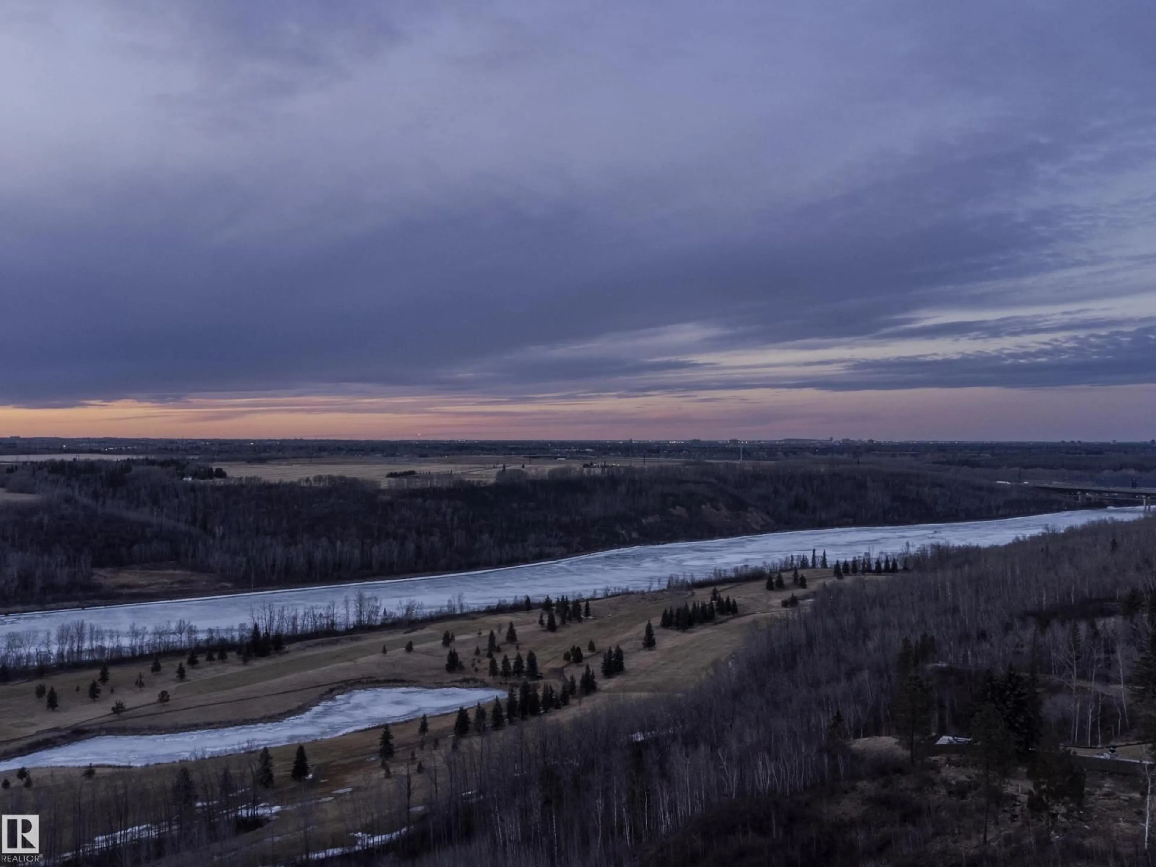 A pic from outside/outdoor area/front of a property/back of a property/a pic from drone, water/lake/river/ocean view for 1121 WAHL PL, Edmonton Alberta T6W3G6