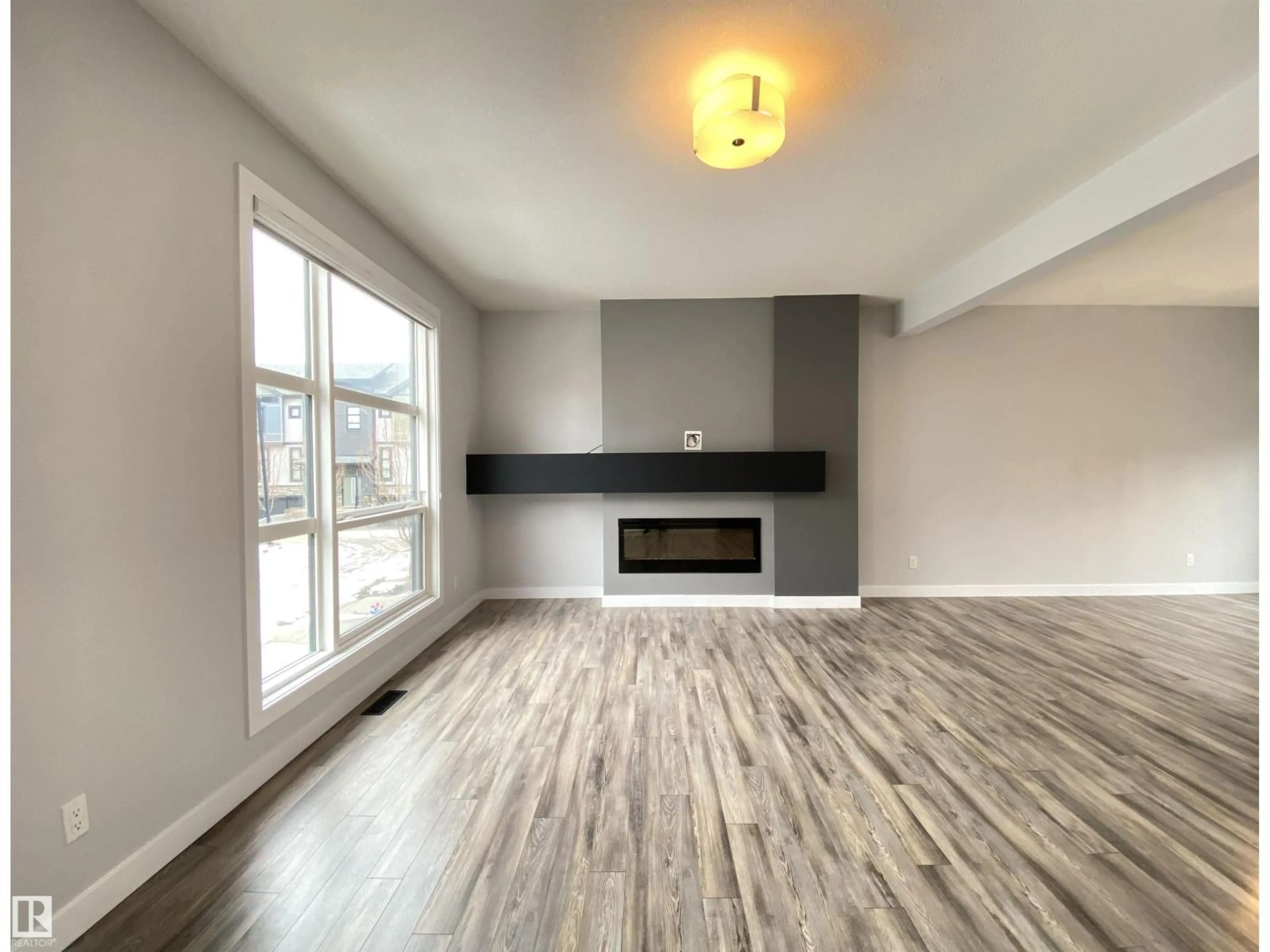 A pic of a room for 13 - 14715 125 ST NW, Edmonton Alberta T5X0G8