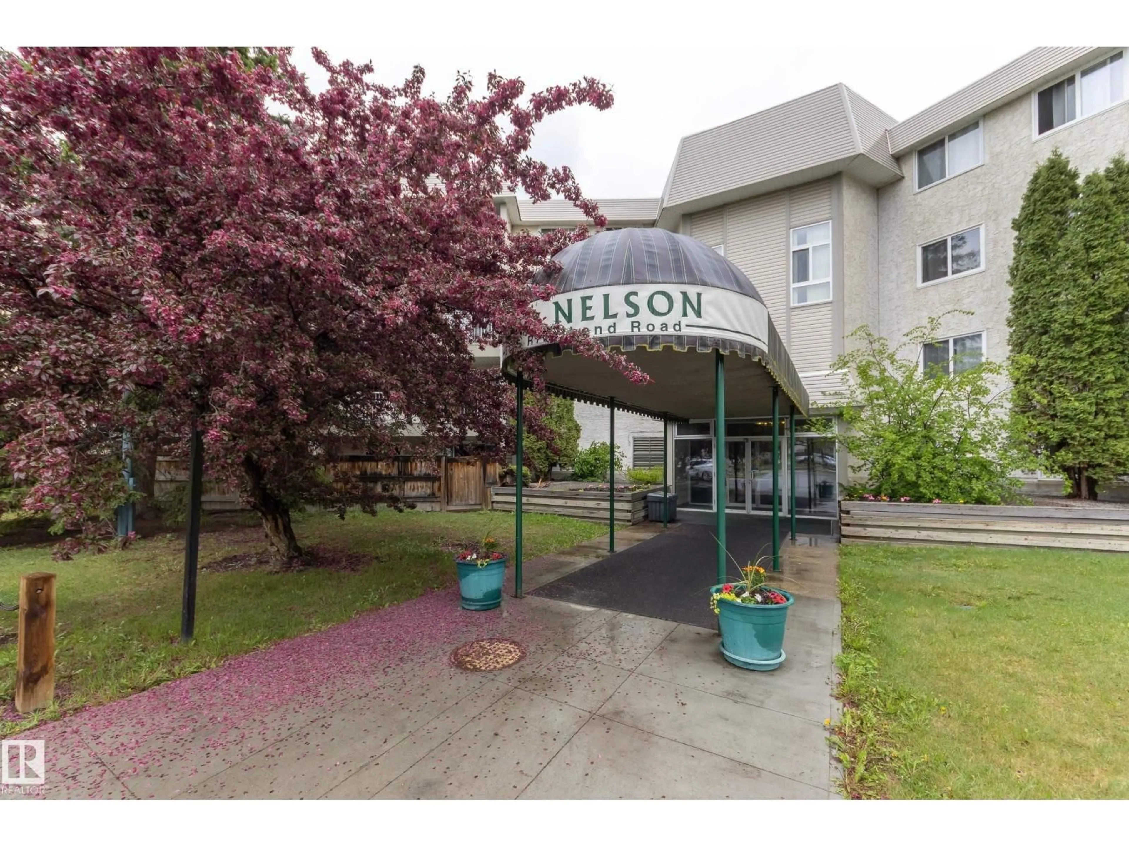 Indoor foyer for #213 - 5125 RIVERBEND RD, Edmonton Alberta T6H5K5