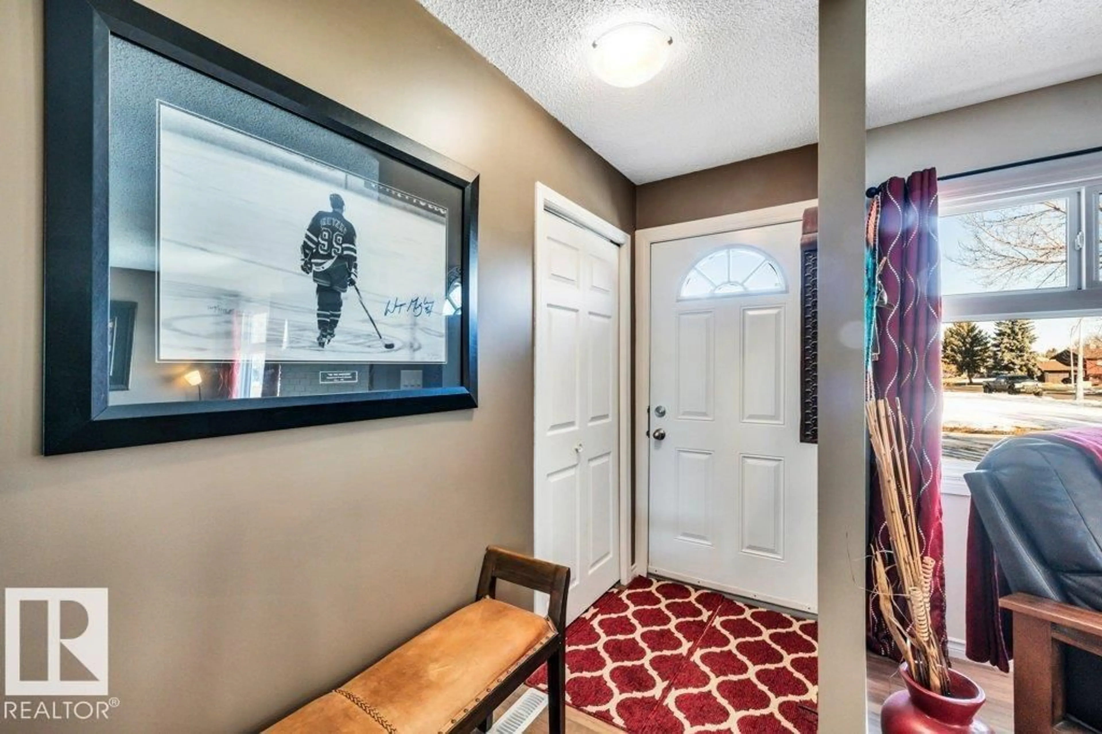 Indoor entryway for 4505 41A AV, Leduc Alberta T9E4Z2