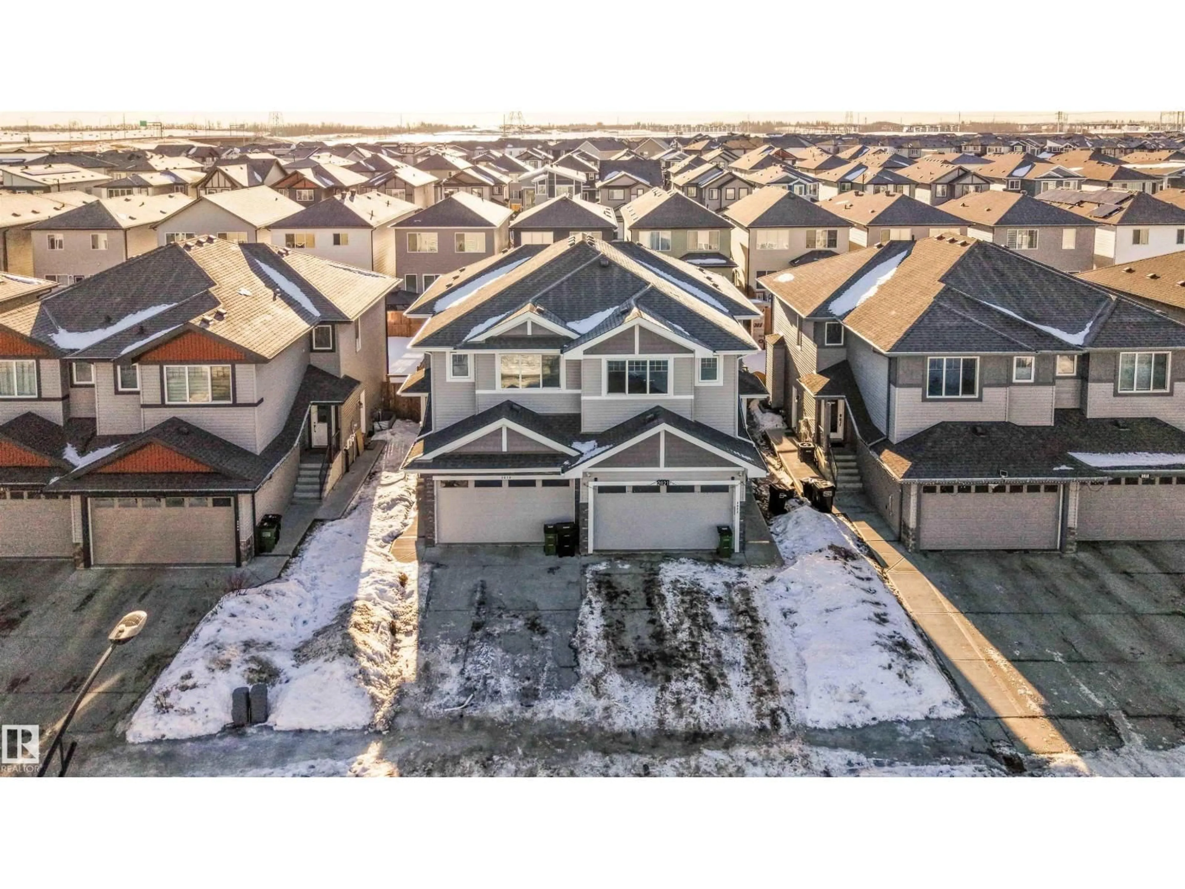 A pic from outside/outdoor area/front of a property/back of a property/a pic from drone, street for NW - 2021 15 AV, Edmonton Alberta T6T1B2