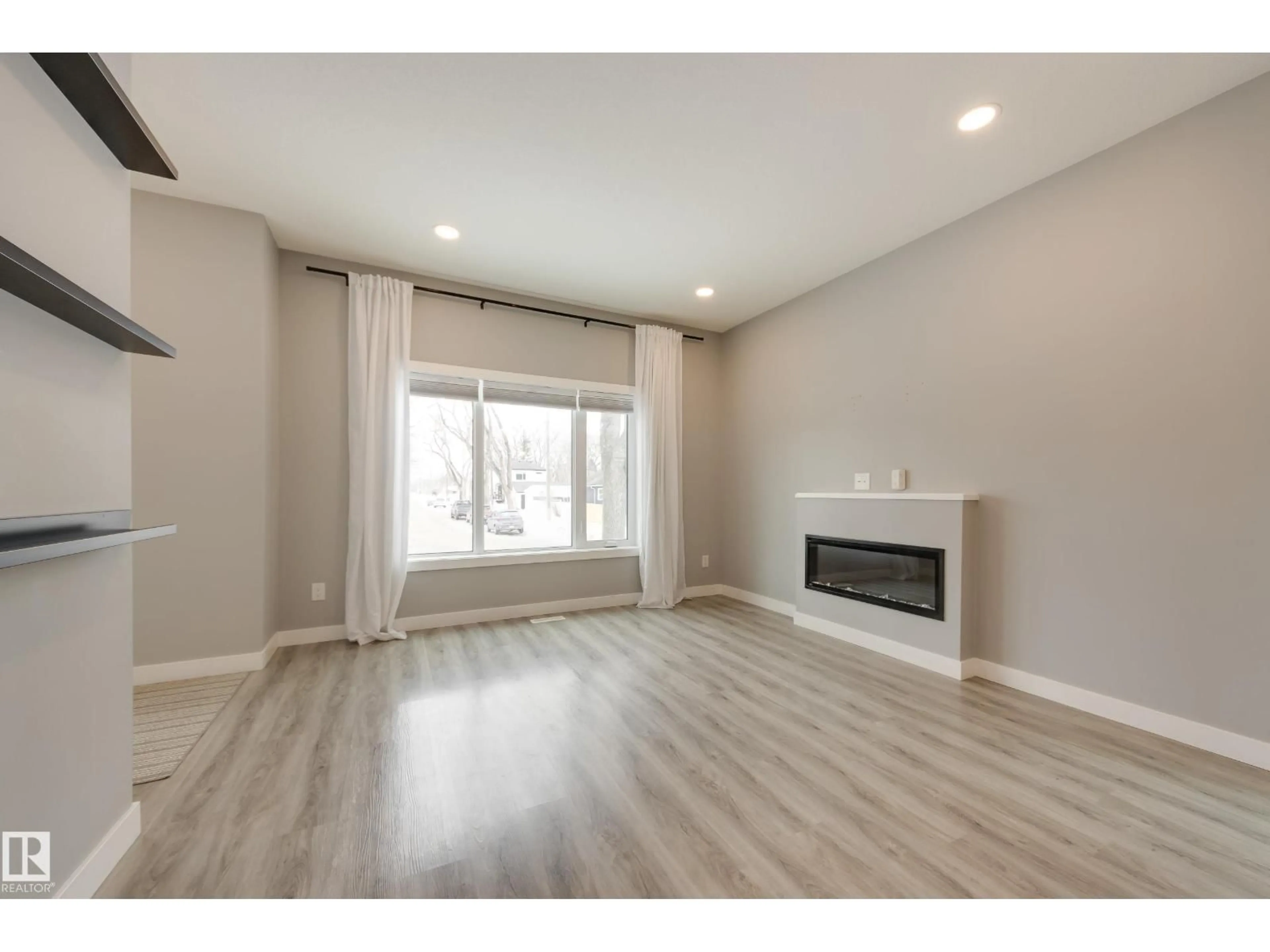 Unknown for #2 - 12014 92 ST, Edmonton Alberta T5G1A9